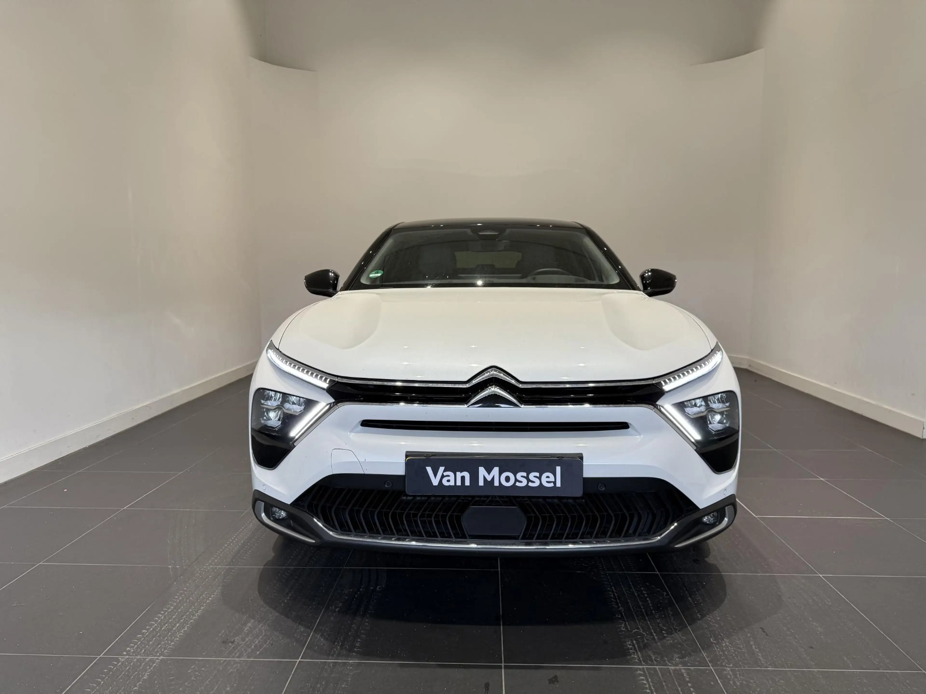 Citroen C5 X 1.6 Plug-in Hybrid Business Plus — photo 2