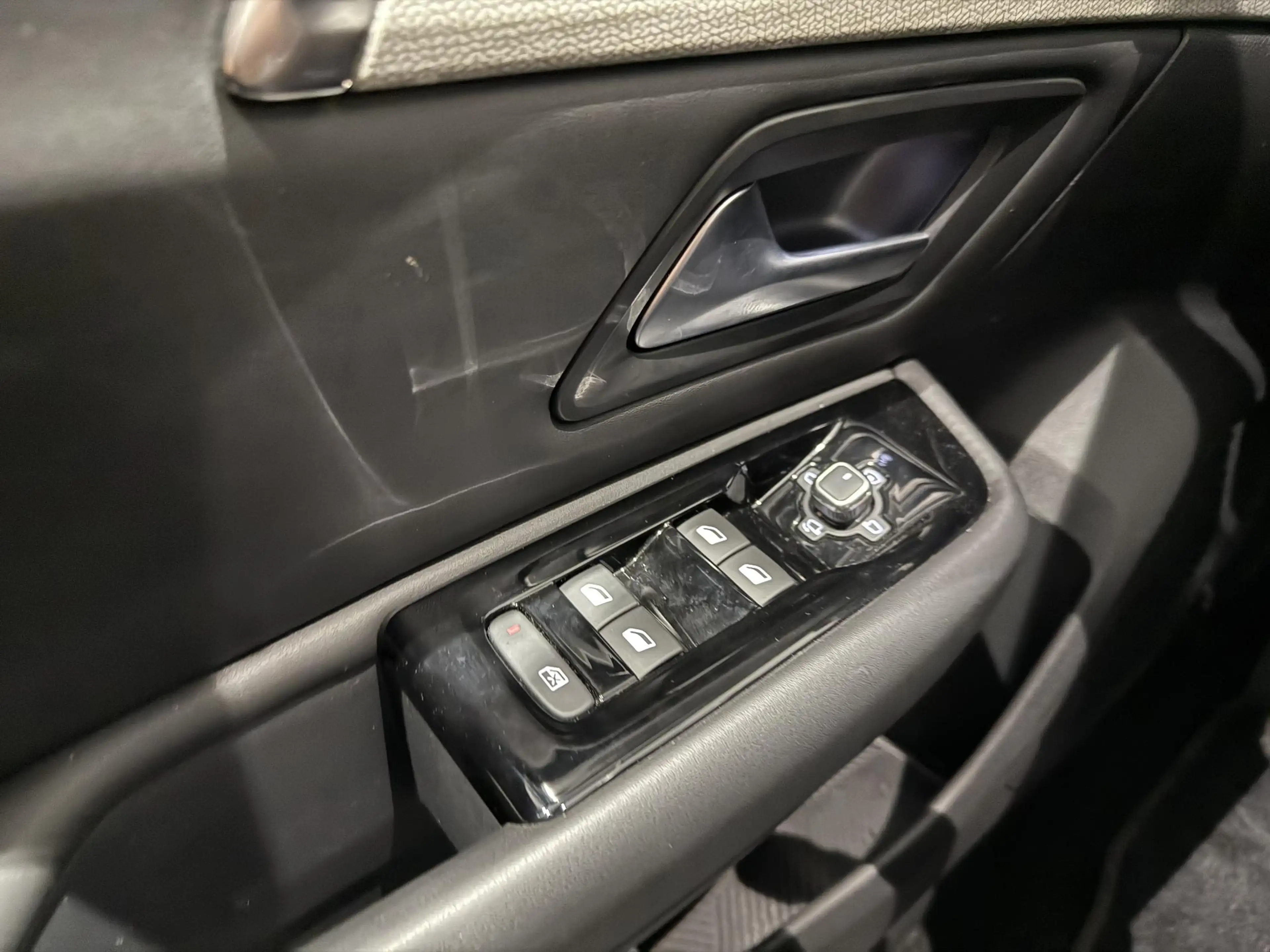 Citroen C5 X 1.6 Plug-in Hybrid Business Plus — photo 15