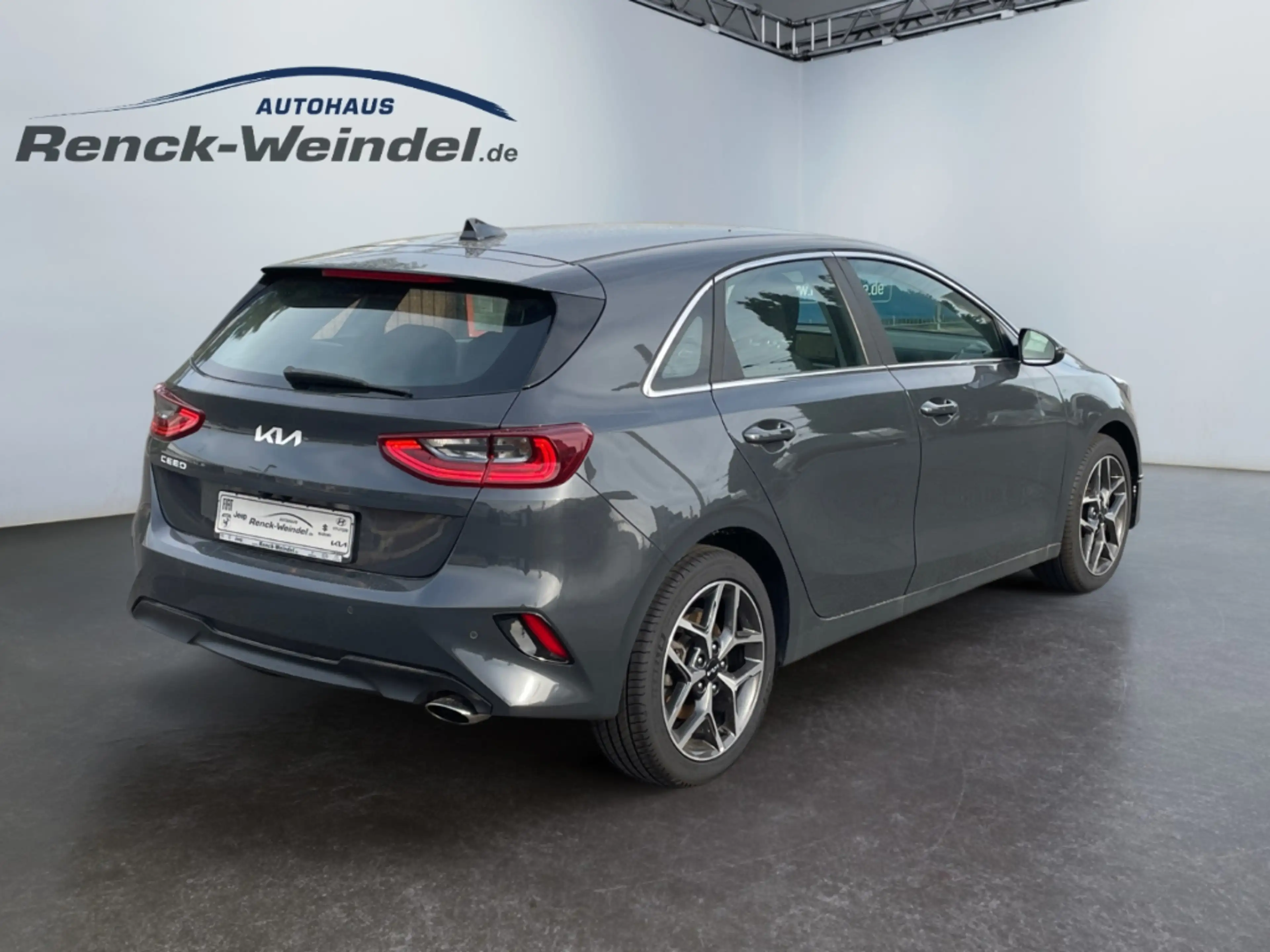 Kia Ceed / cee'd 1.5 Spirit Navi Rückfahrkam. Klimaautom Android Au — photo 5
