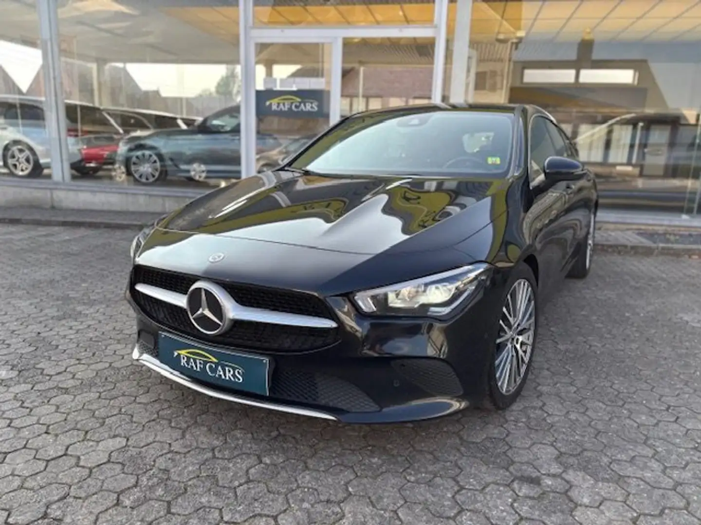 Mercedes-Benz CLA 180 d Shooting Brake // GARANTIE // CARPASS // CAMERA! Zwart - 1