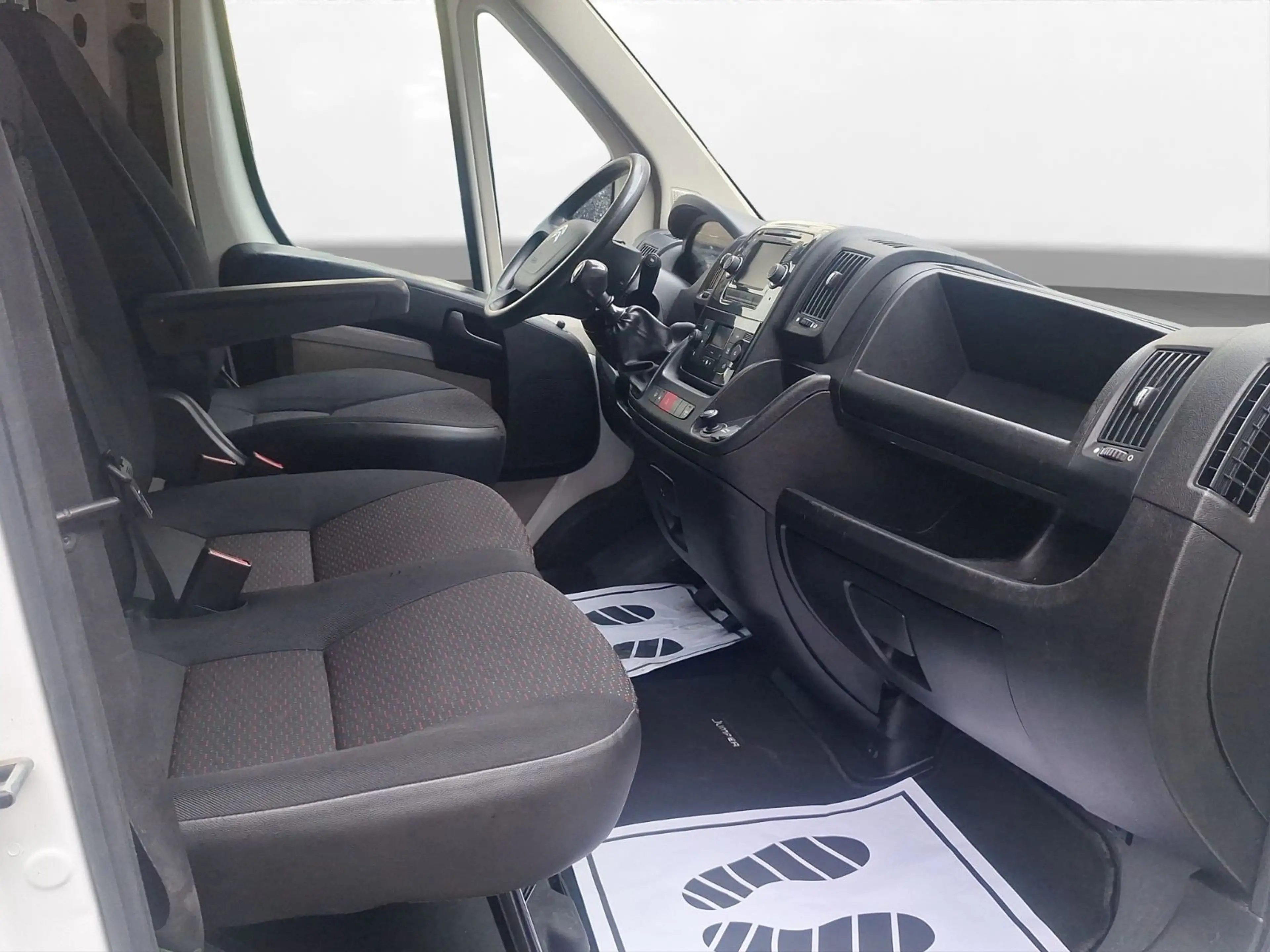 Citroen Jumper 30 L2H2 Profi BlueHDi 110 Klima — photo 11