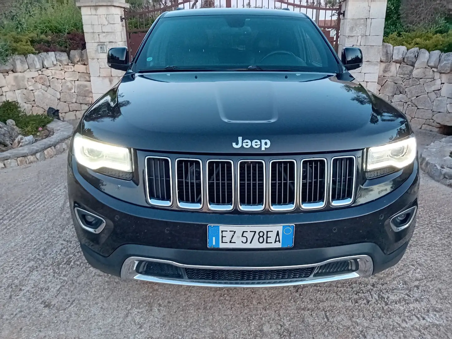 Jeep Grand Cherokee Grand Cherokee imited 250cv auto Noir - 1