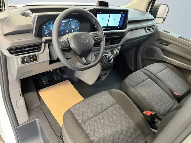 Volkswagen Transporter view 8