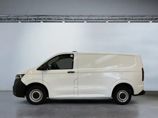 Volkswagen Transporter view 3
