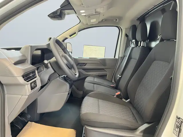 Volkswagen Transporter view 7