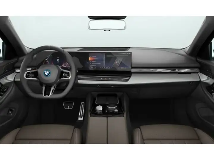 BMW Serie 5 530e (G61) 2026, foto 3