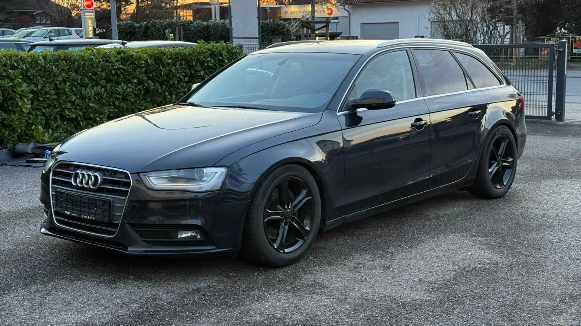 Audi A4 Ambition Blau - 1