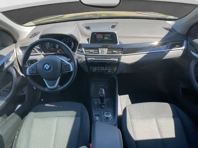 BMW X1 view 8