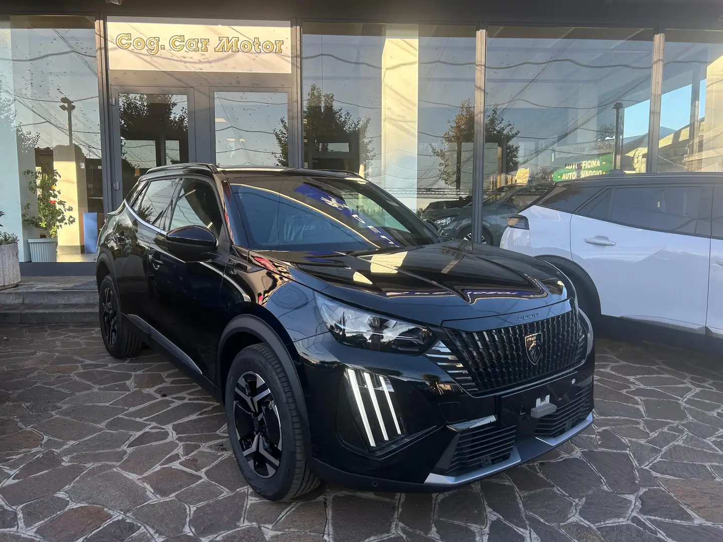 Peugeot 2008 2008 1.2 hybrid GT 136cv e-dcs6 Noir - 1