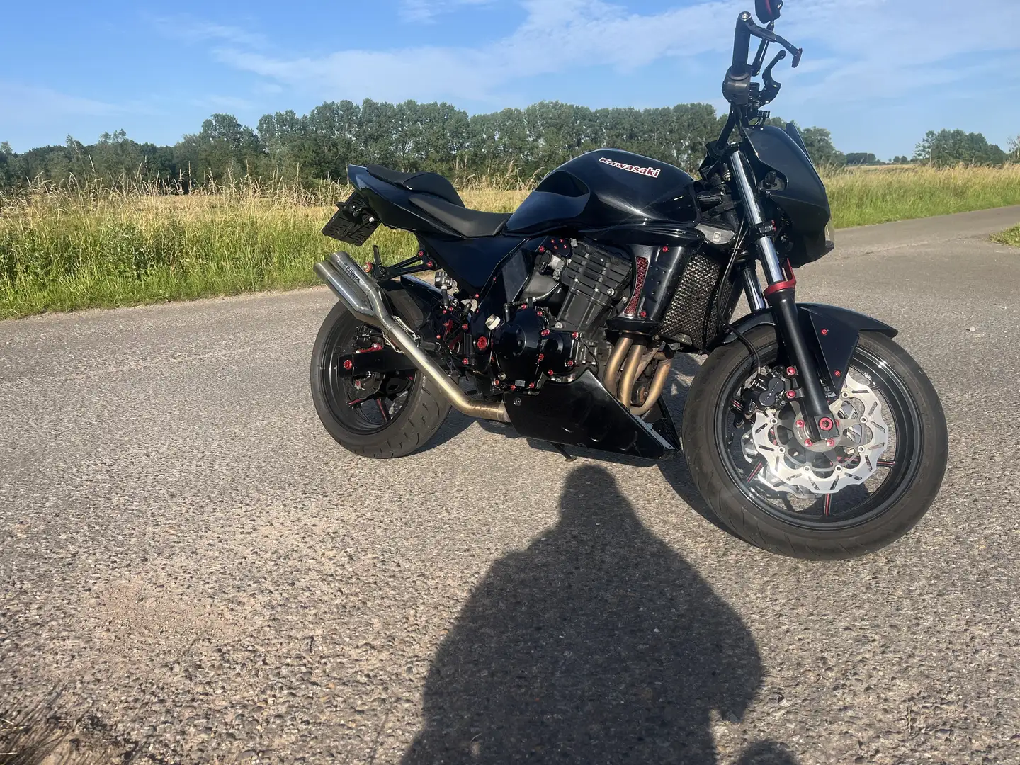 Kawasaki Z 750 streetfighter costum Schwarz - 1