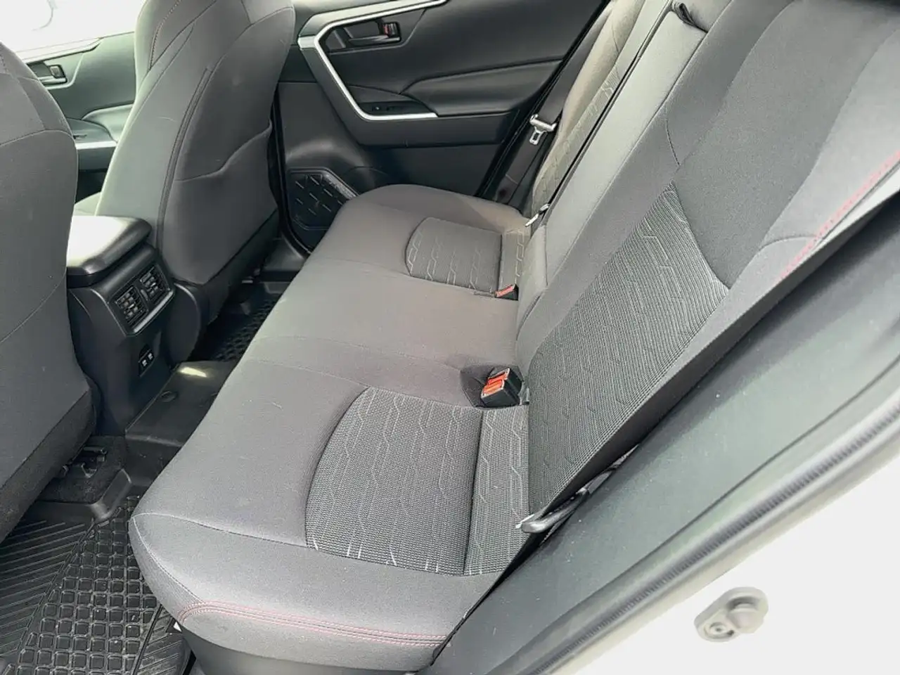 Toyota RAV 4 Prime снимка Toyota RAV 4 Prime