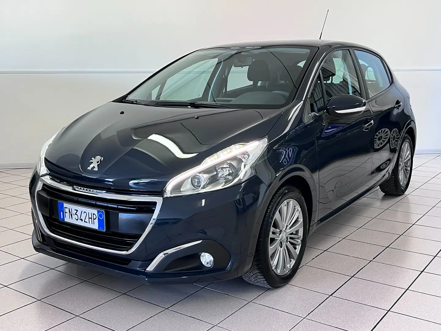 Peugeot 208 208 5p 1.6 bluehdi Allure 75cv Grijs - 1
