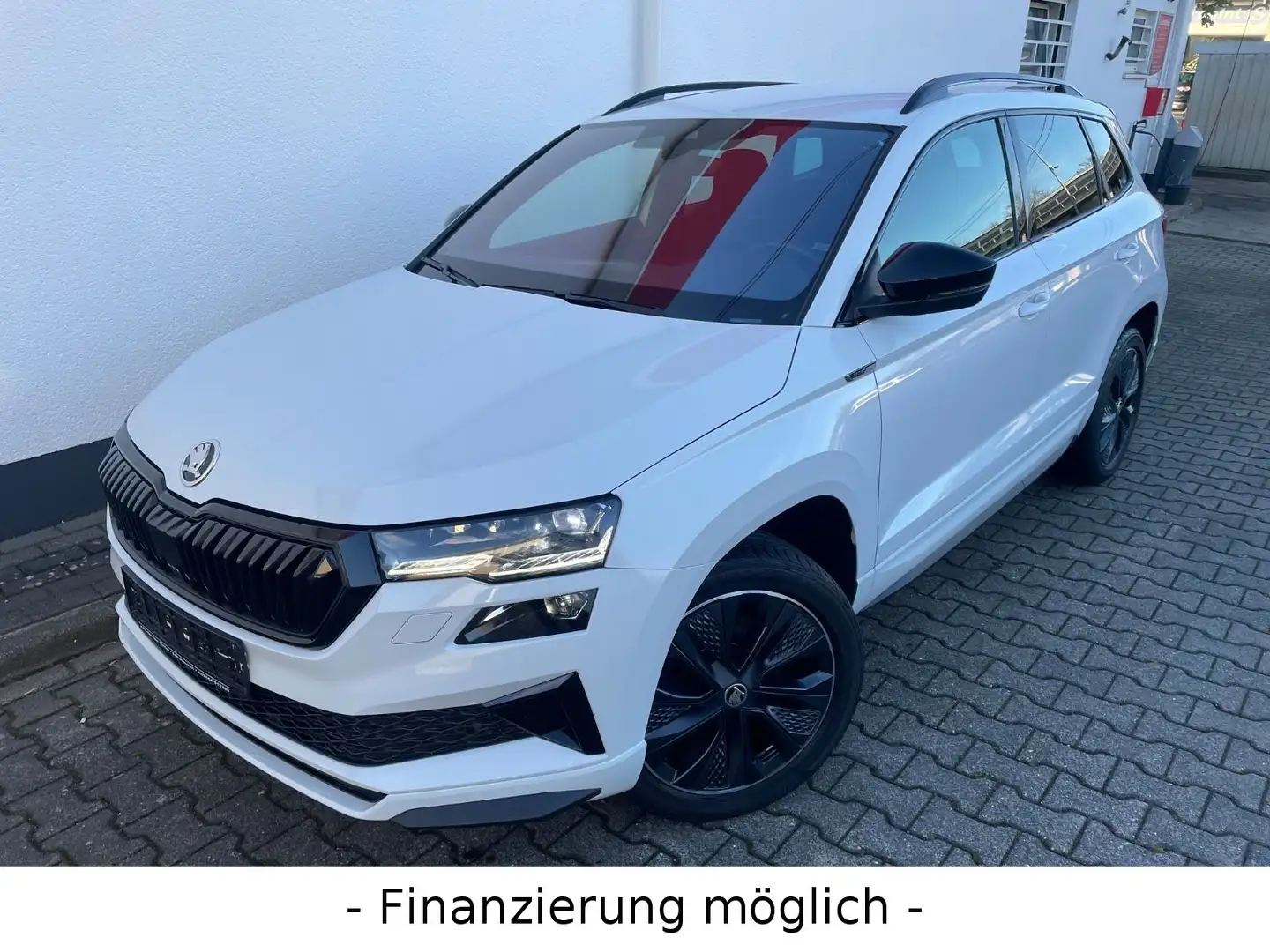Skoda Karoq 1.5 TSI DSG Sportline/Standheizung/1.Hd Weiß - 1