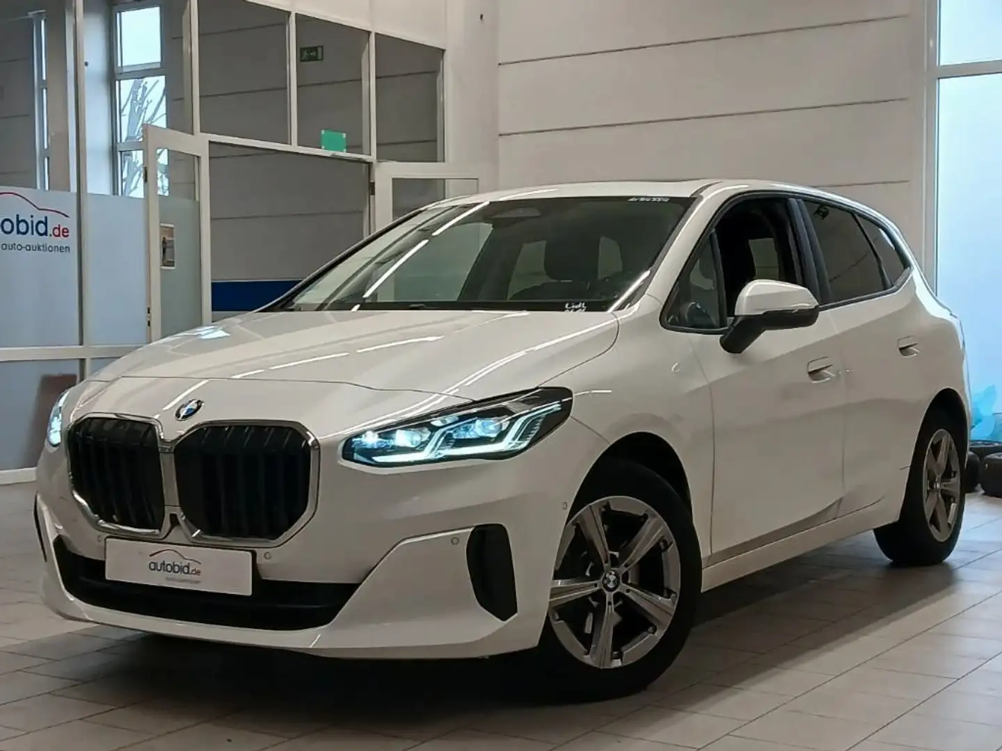 BMW 218 ACC H-K HuD PANO SHZ WLAN QI Weiß - 2