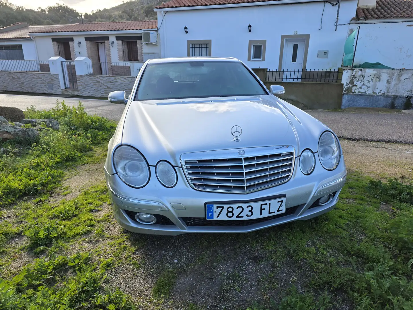Mercedes-Benz 220 Elegance Gris - 1