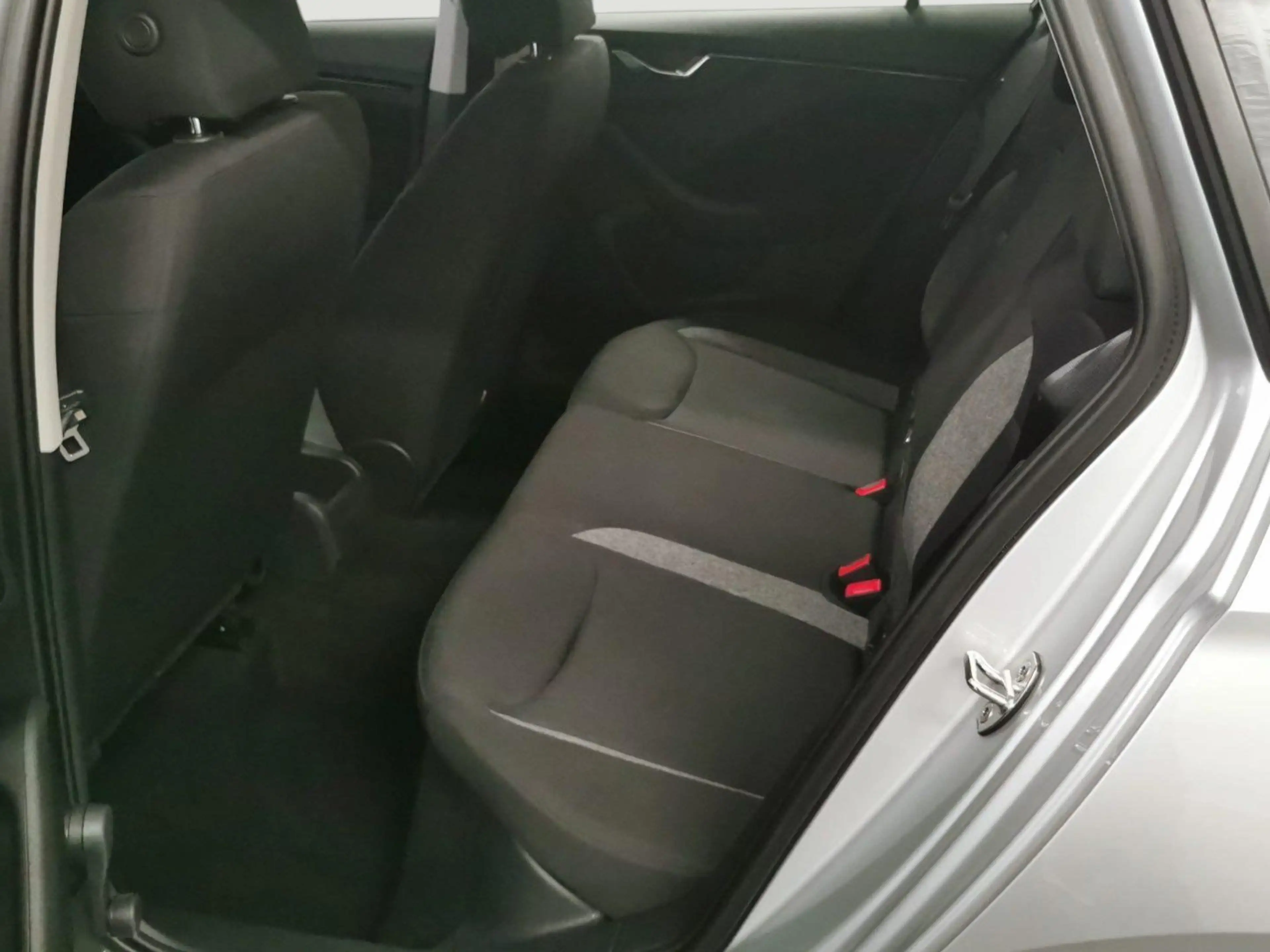 Skoda Kamiq Automatik *LED*AC*Radar* — photo 9