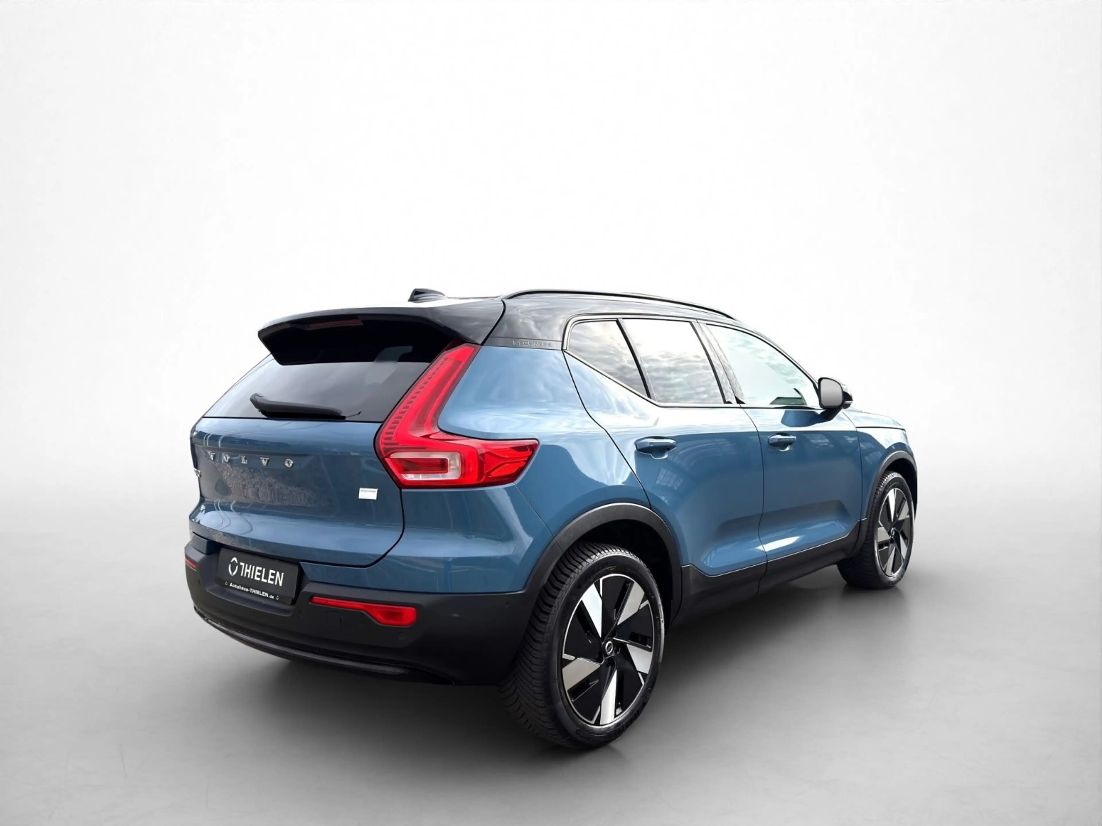 Volvo XC40 Ultimate Extended Range Pure/Pano/360/Pixel — photo 6