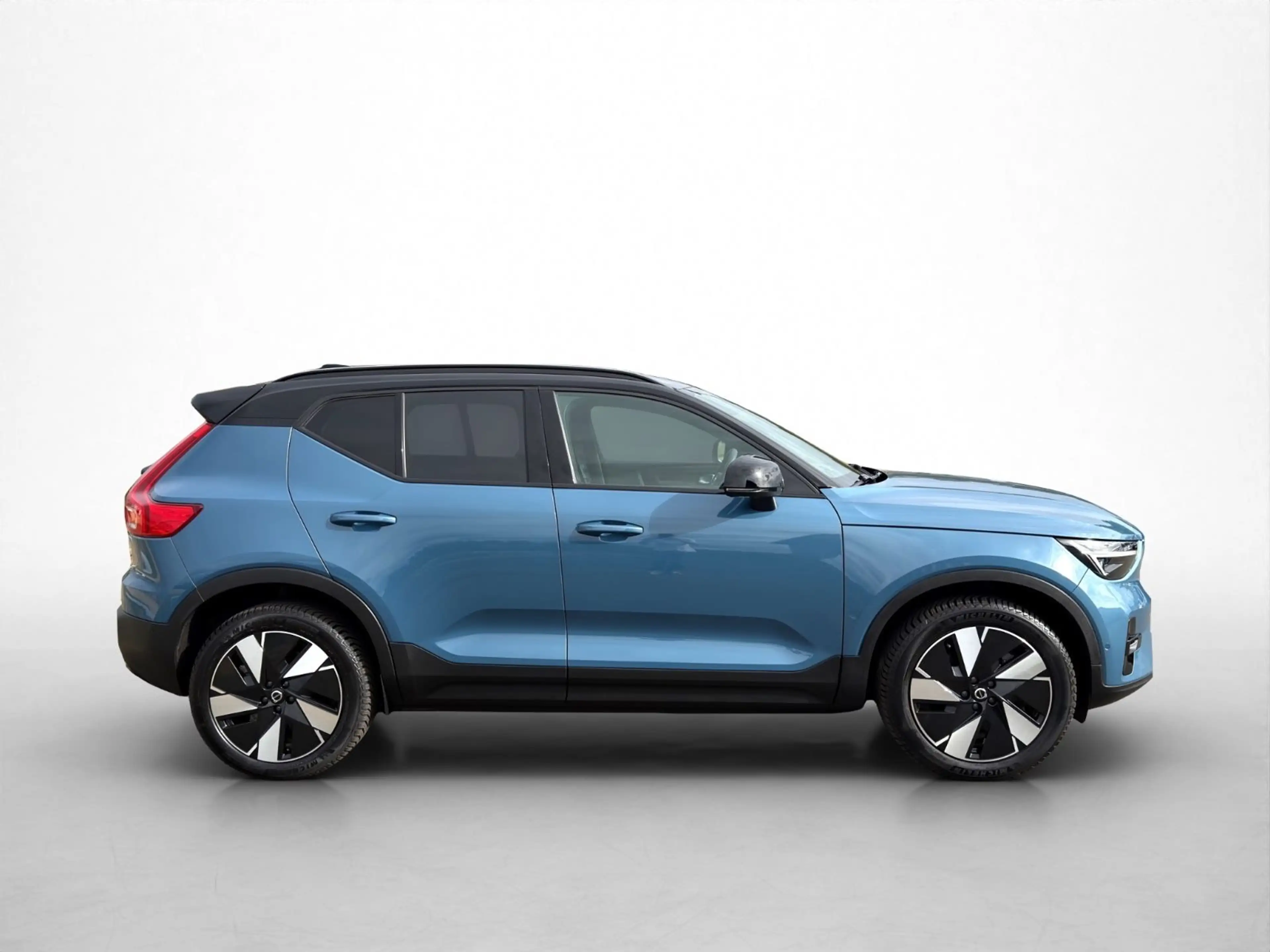 Volvo XC40 Ultimate Extended Range Pure/Pano/360/Pixel — photo 7