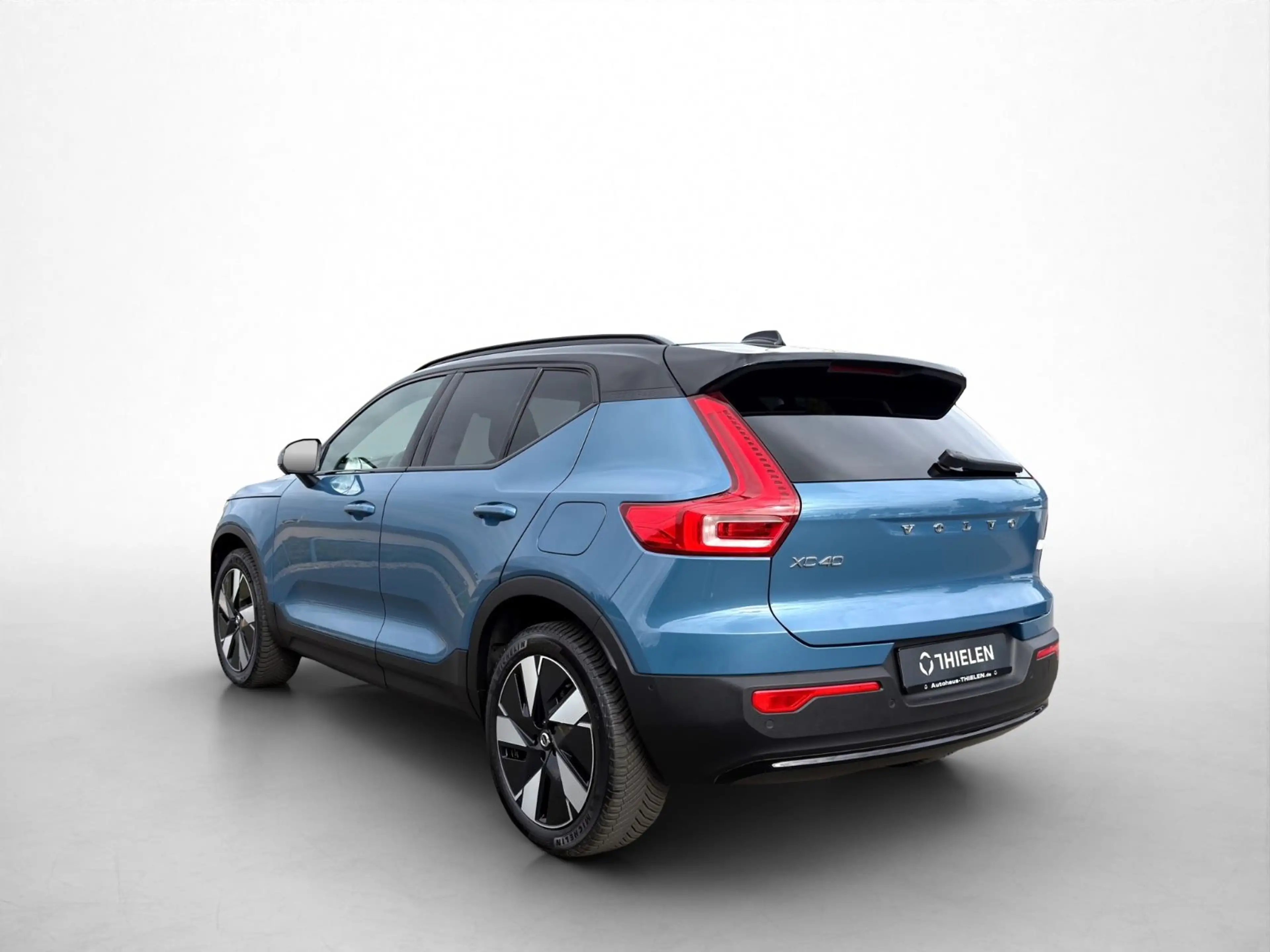 Volvo XC40 Ultimate Extended Range Pure/Pano/360/Pixel — photo 4