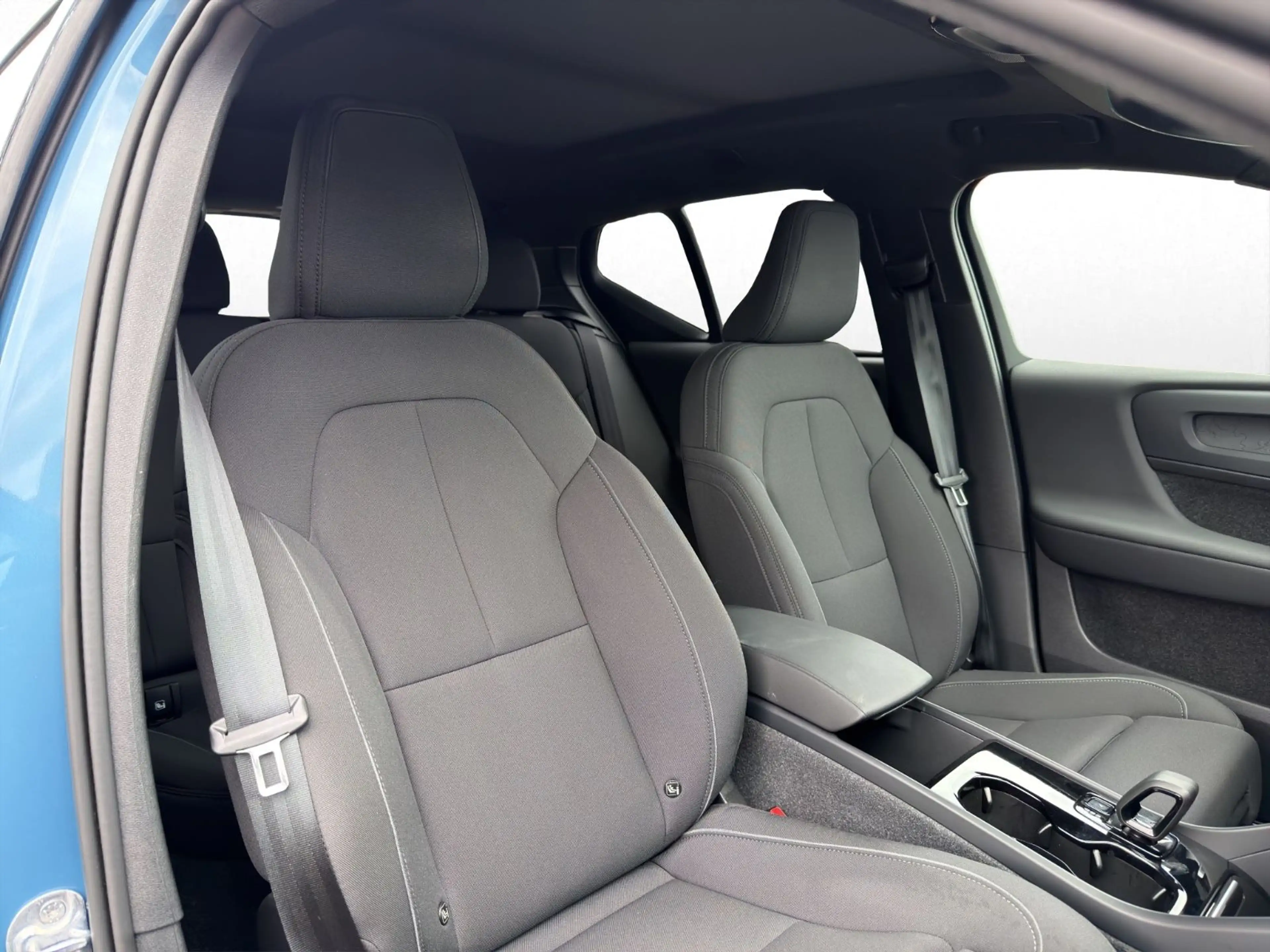 Volvo XC40 Ultimate Extended Range Pure/Pano/360/Pixel — photo 15