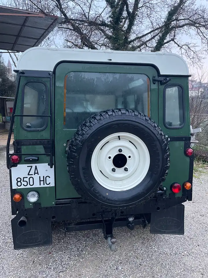 Land Rover Defender V 1990 110/130 110 2.5 td5 E SW, foto 2
