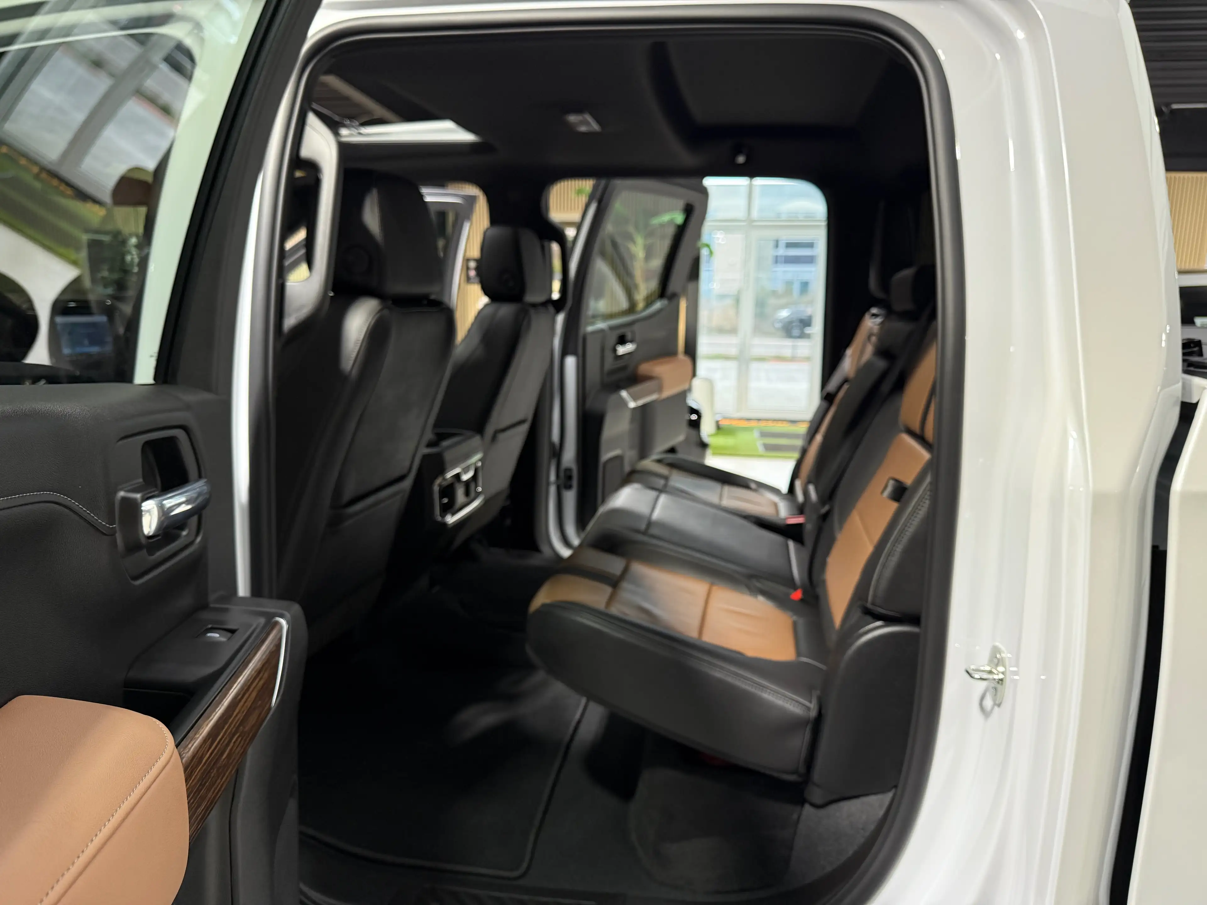 Chevrolet Silverado 6.2L V8 HIGH COUNTRY 4X4 426cv LPG full TVAC — photo 9