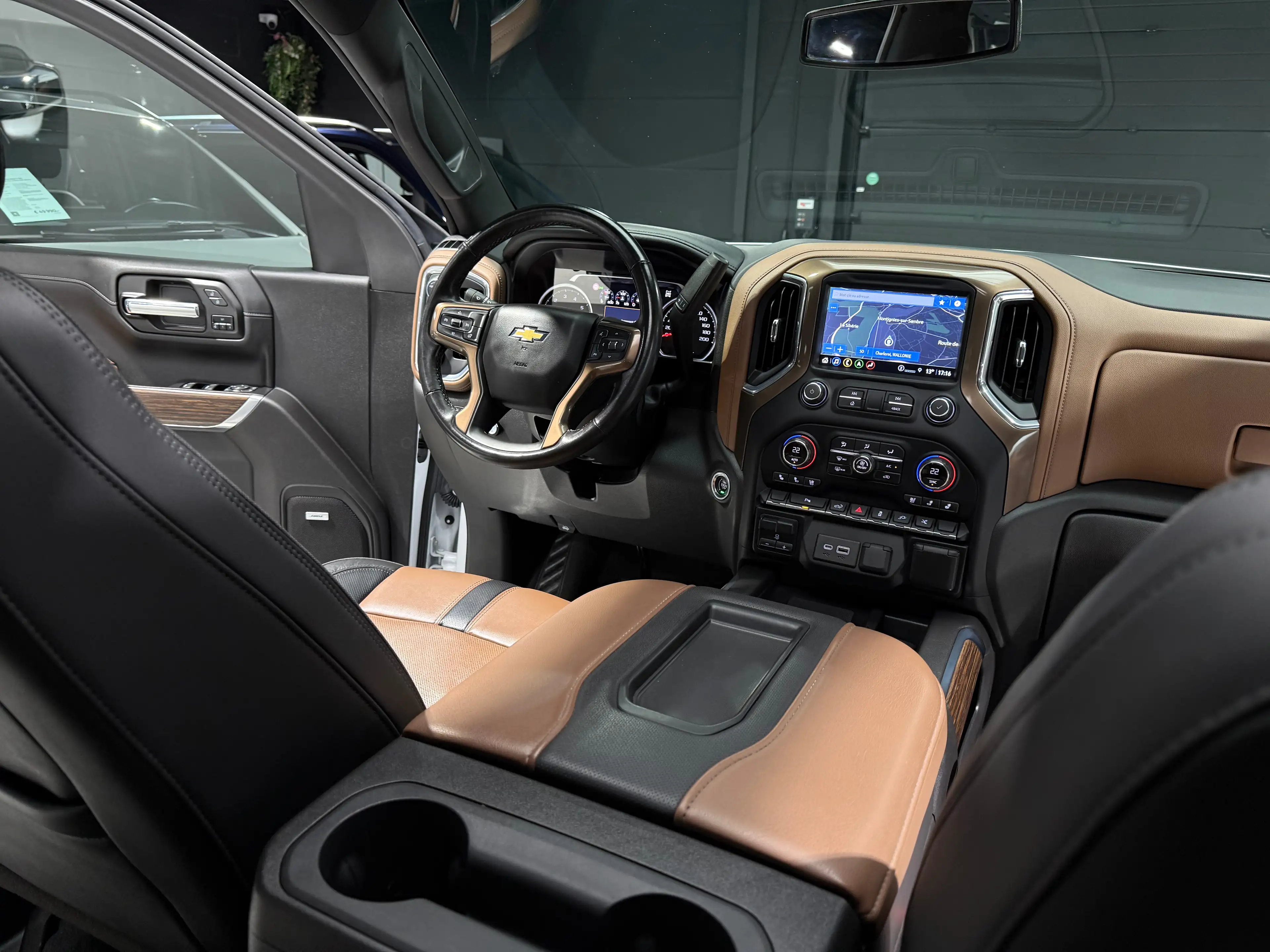 Chevrolet Silverado 6.2L V8 HIGH COUNTRY 4X4 426cv LPG full TVAC — photo 12
