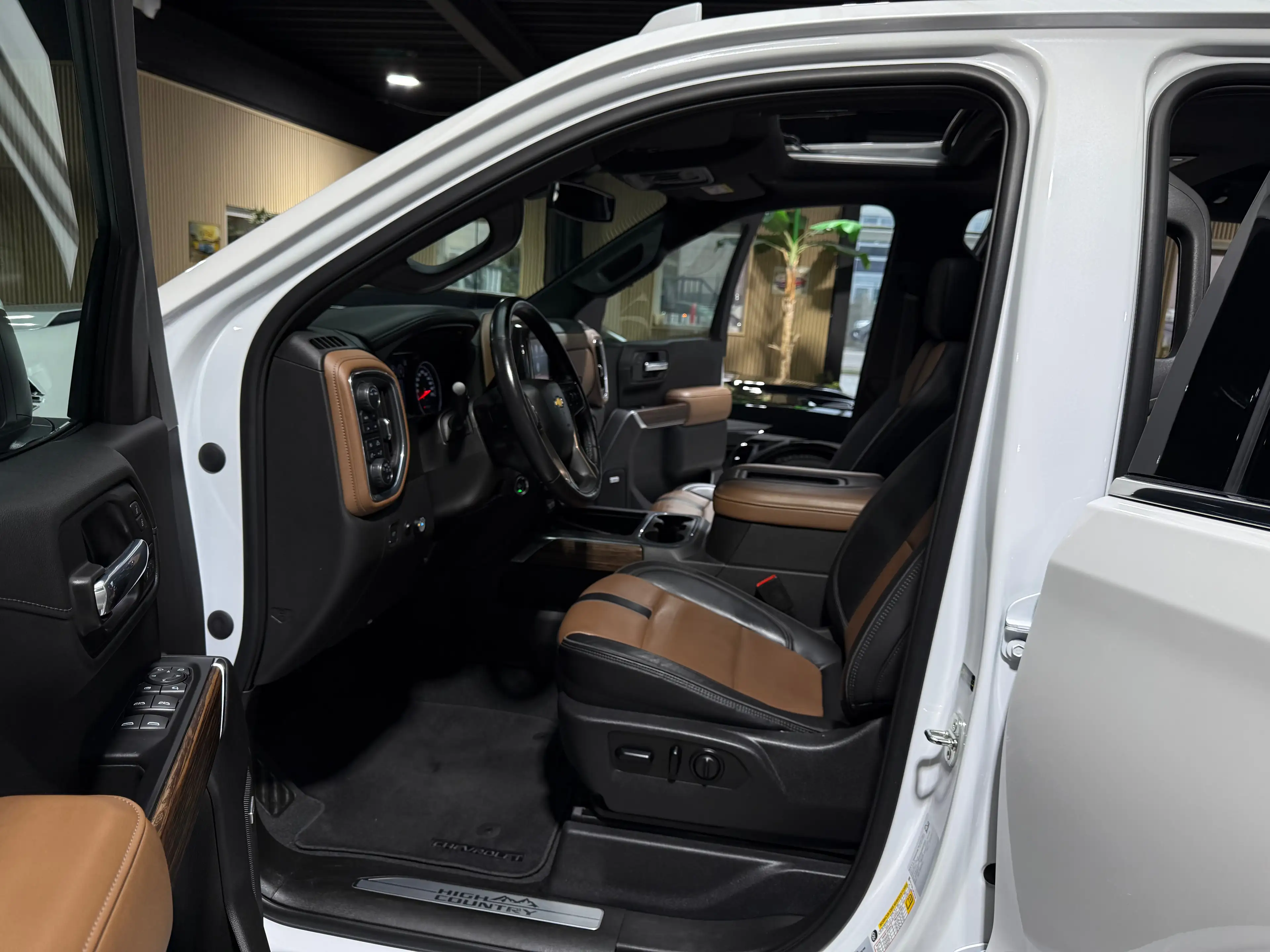 Chevrolet Silverado 6.2L V8 HIGH COUNTRY 4X4 426cv LPG full TVAC — photo 8
