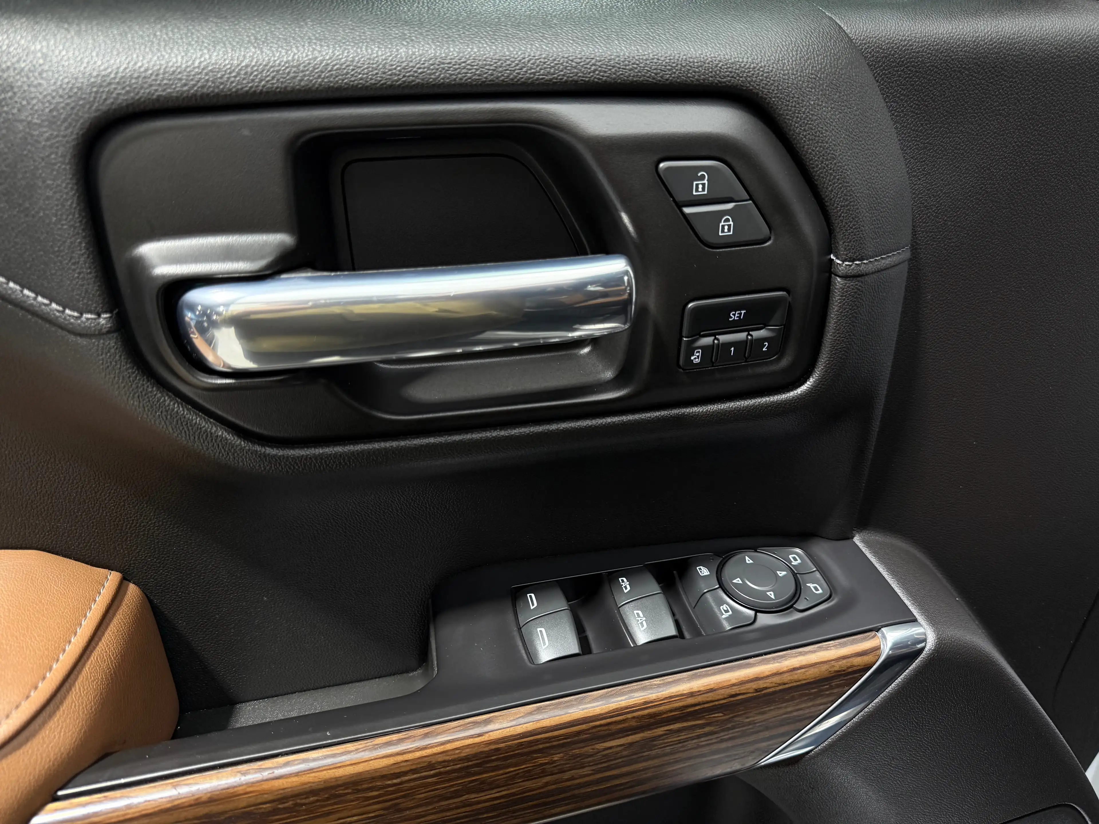 Chevrolet Silverado 6.2L V8 HIGH COUNTRY 4X4 426cv LPG full TVAC — photo 14