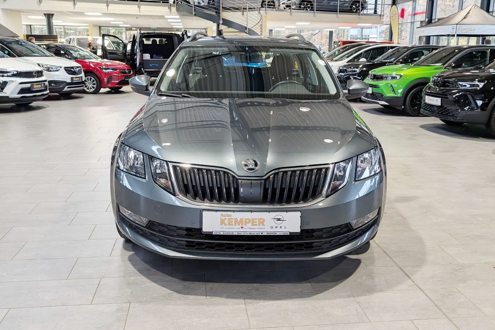 Skoda Octavia Combi 1.5 TSI Ambition *SHZ*Navi* Grau - 2
