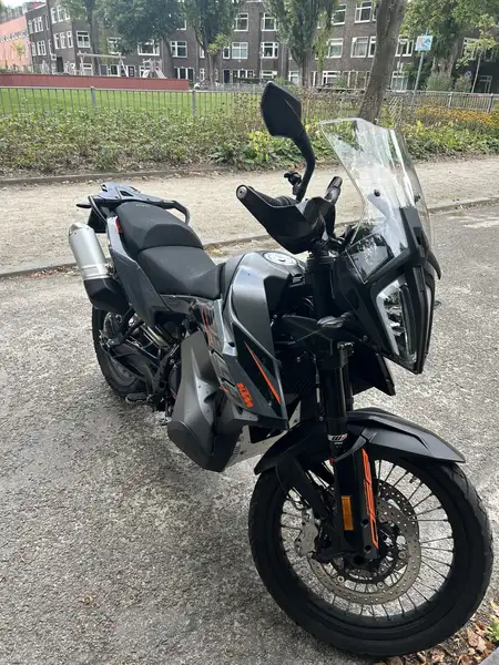 KTM 890 Adventure - foto 3