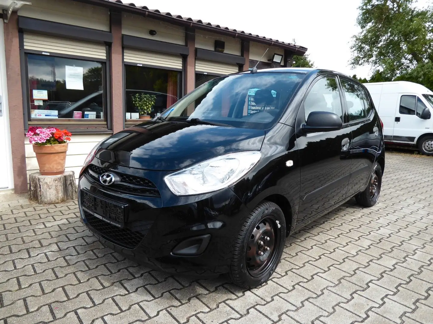 Hyundai i10 FIFA WM Edition Klima/5türig / HU neu Schwarz - 1