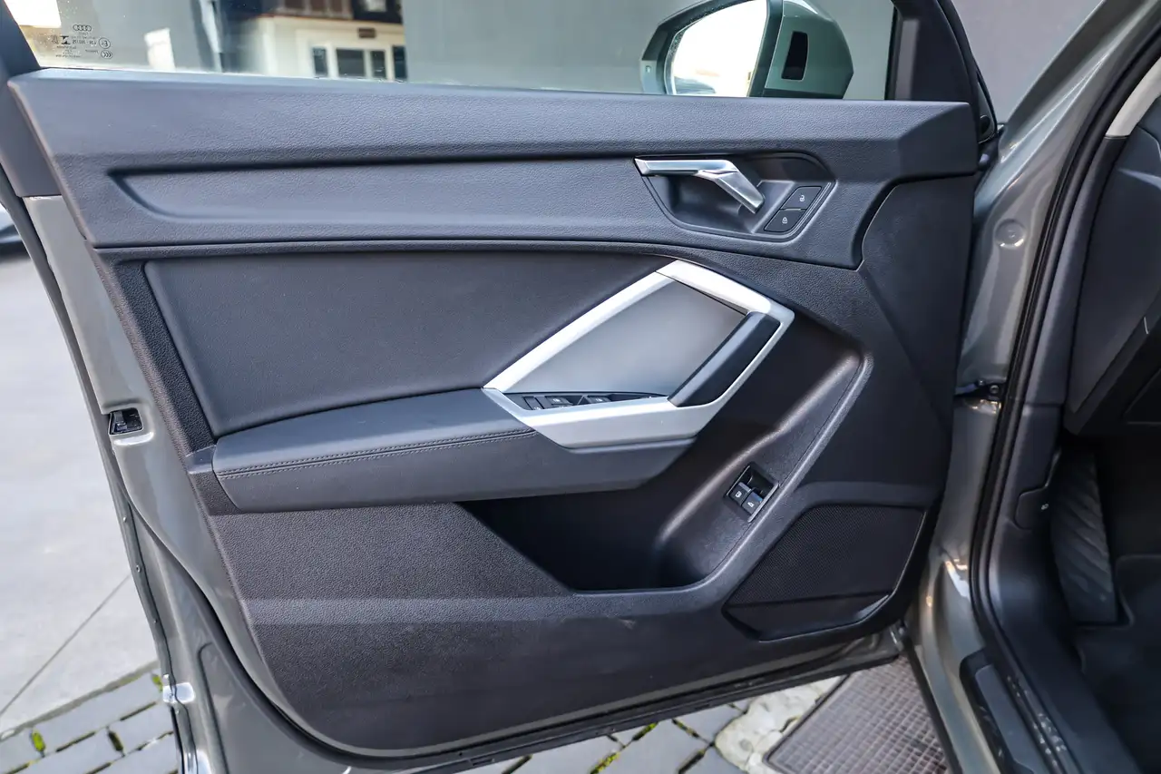 Audi Q3 PHEV 45 TFSIe Attraction S tron.(180 kW), миниатюра 12
