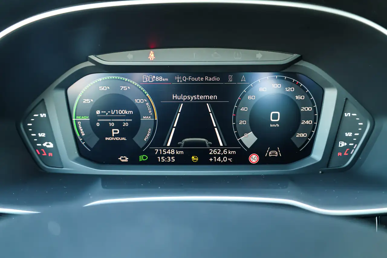 Audi Q3 PHEV 45 TFSIe Attraction S tron.(180 kW), миниатюра 27