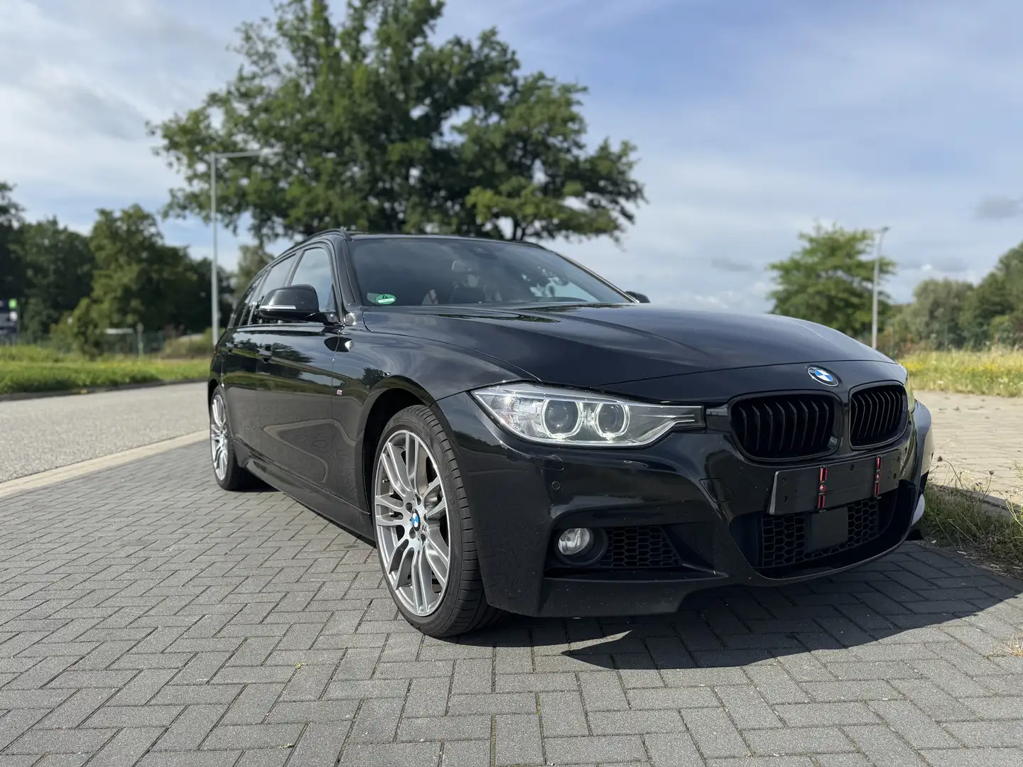 BMW 335 335 d xDrive Schwarz - 1