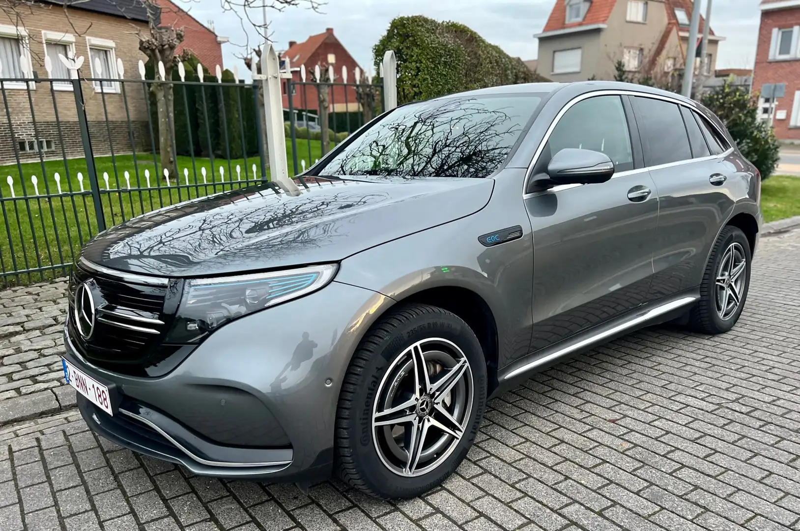Mercedes-Benz EQC 400 80 kWh 4-Matic Business Solution Plateado - 1