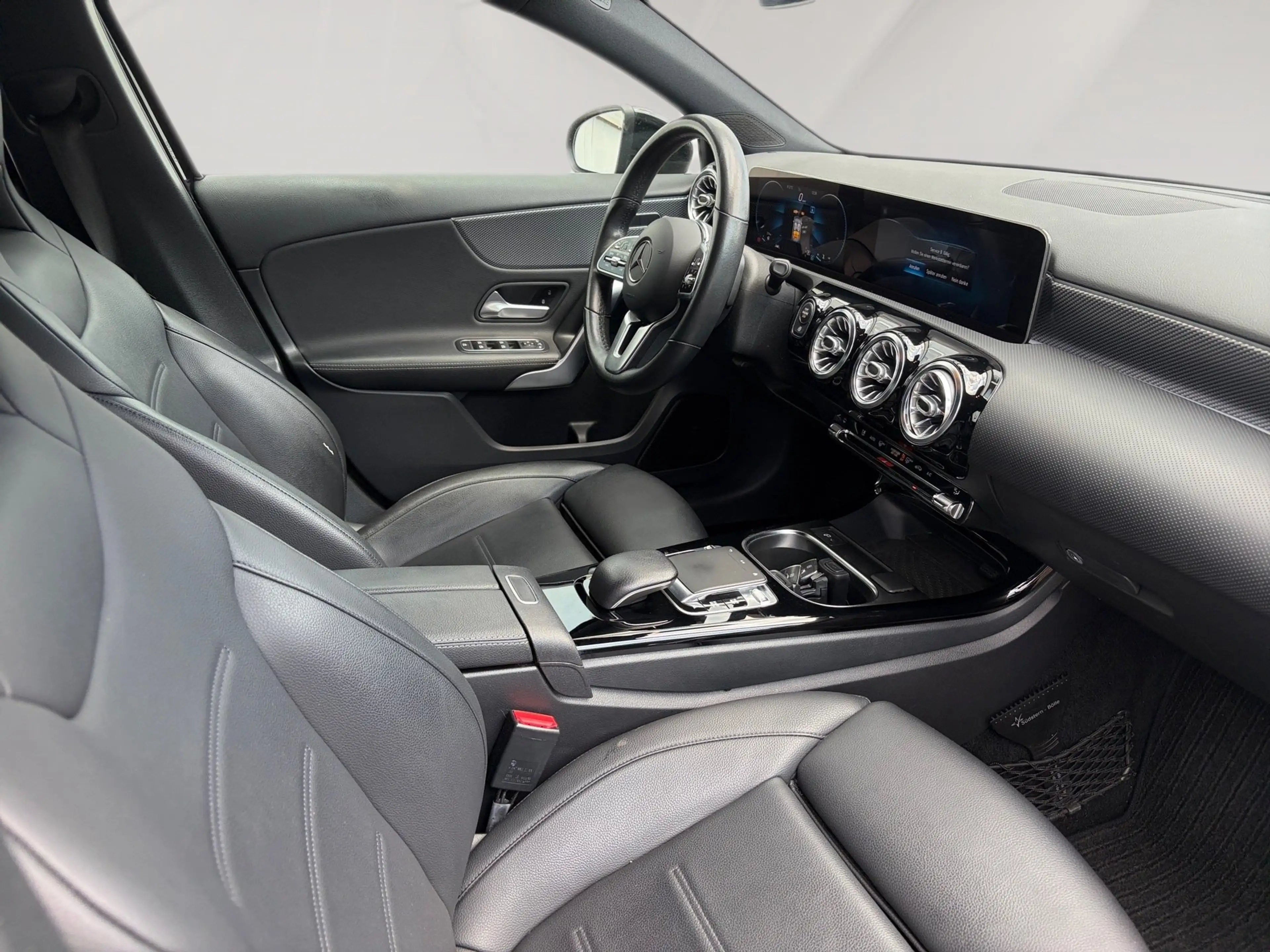 Mercedes-Benz A 180 1,3L Progressive — photo 14