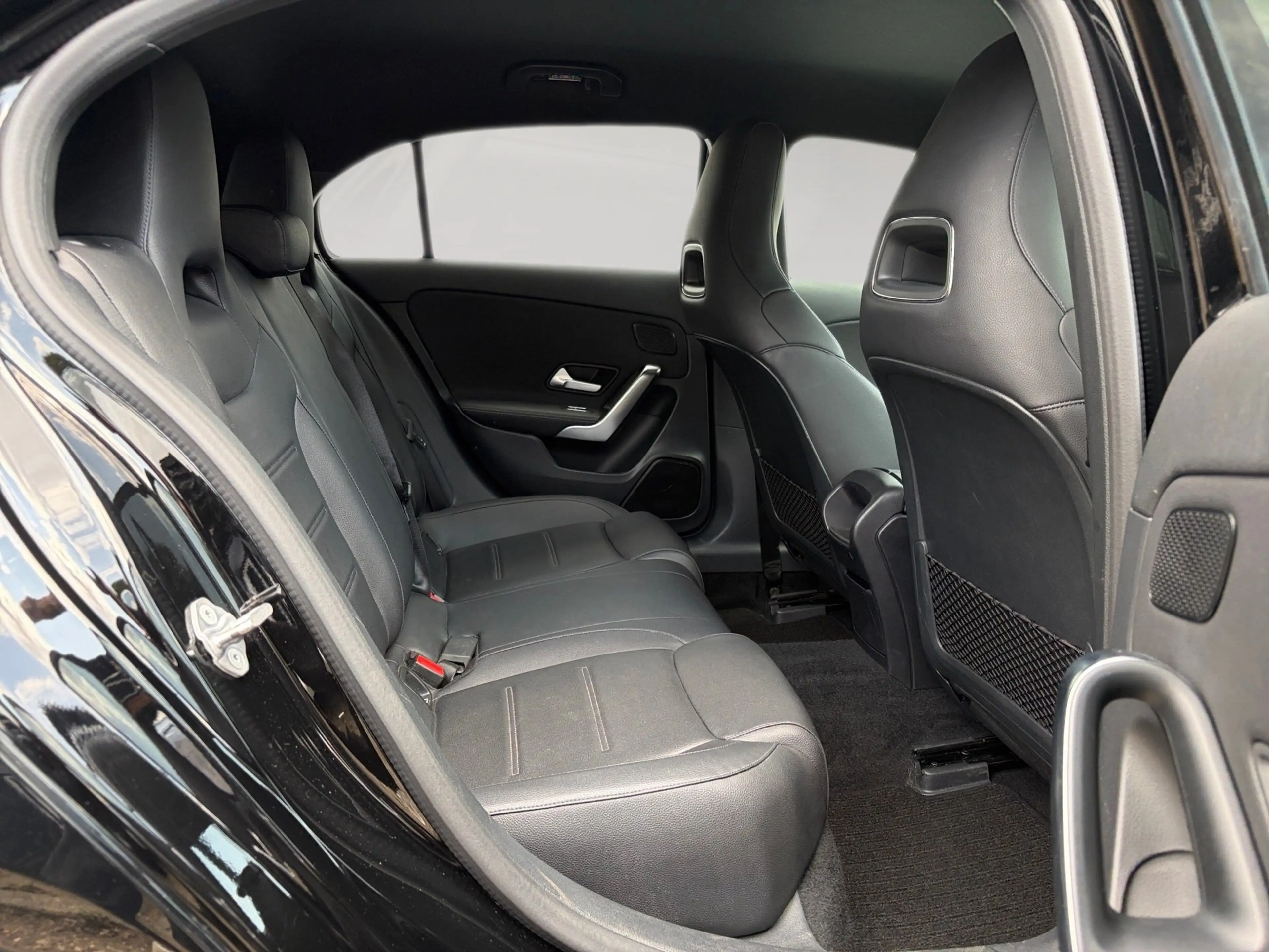 Mercedes-Benz A 180 1,3L Progressive — photo 13