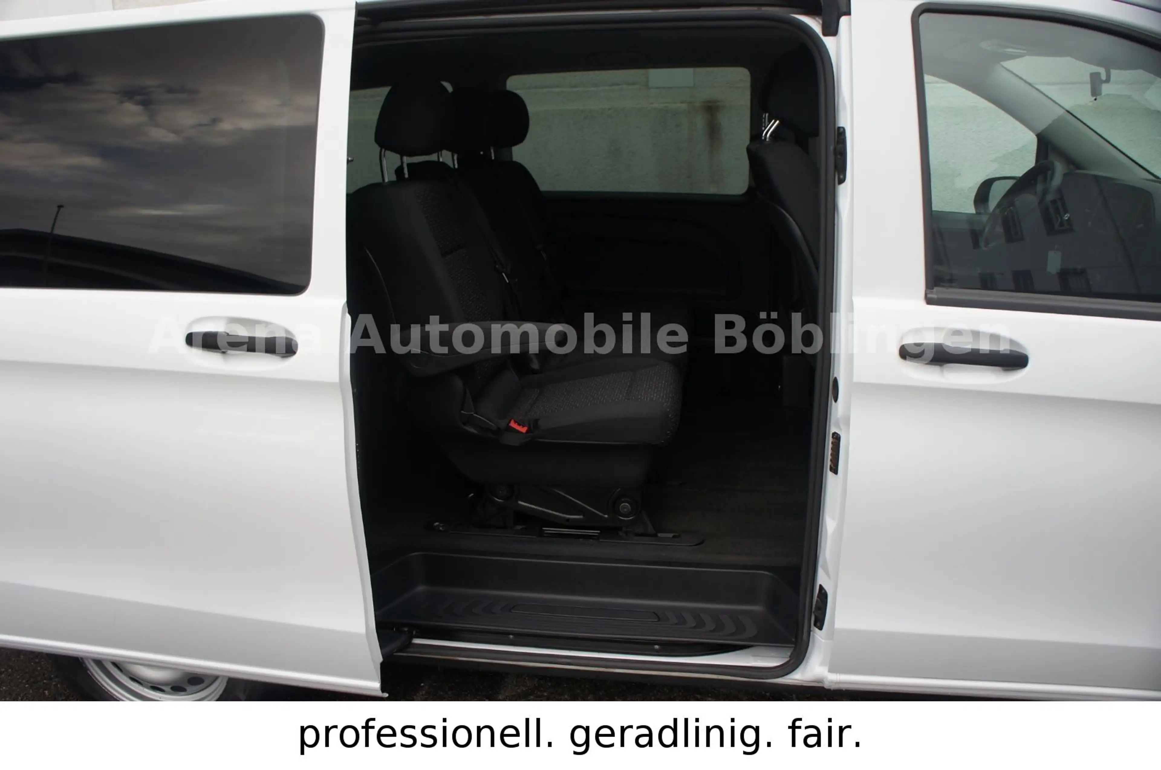 Mercedes-Benz Vito Tourer 119CDI lang Automatik*AHK*8-SITZER* — photo 10