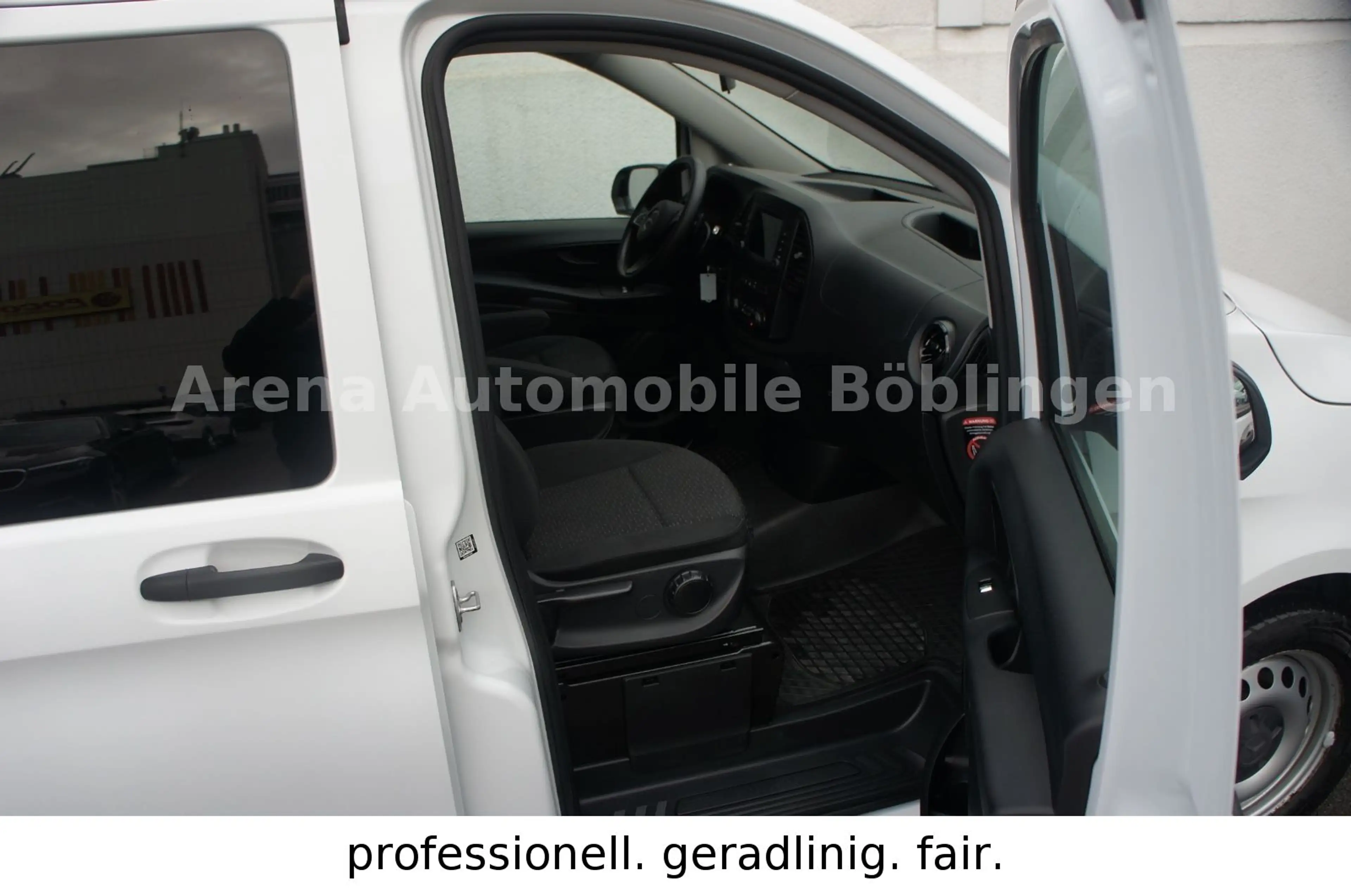 Mercedes-Benz Vito Tourer 119CDI lang Automatik*AHK*8-SITZER* — photo 9