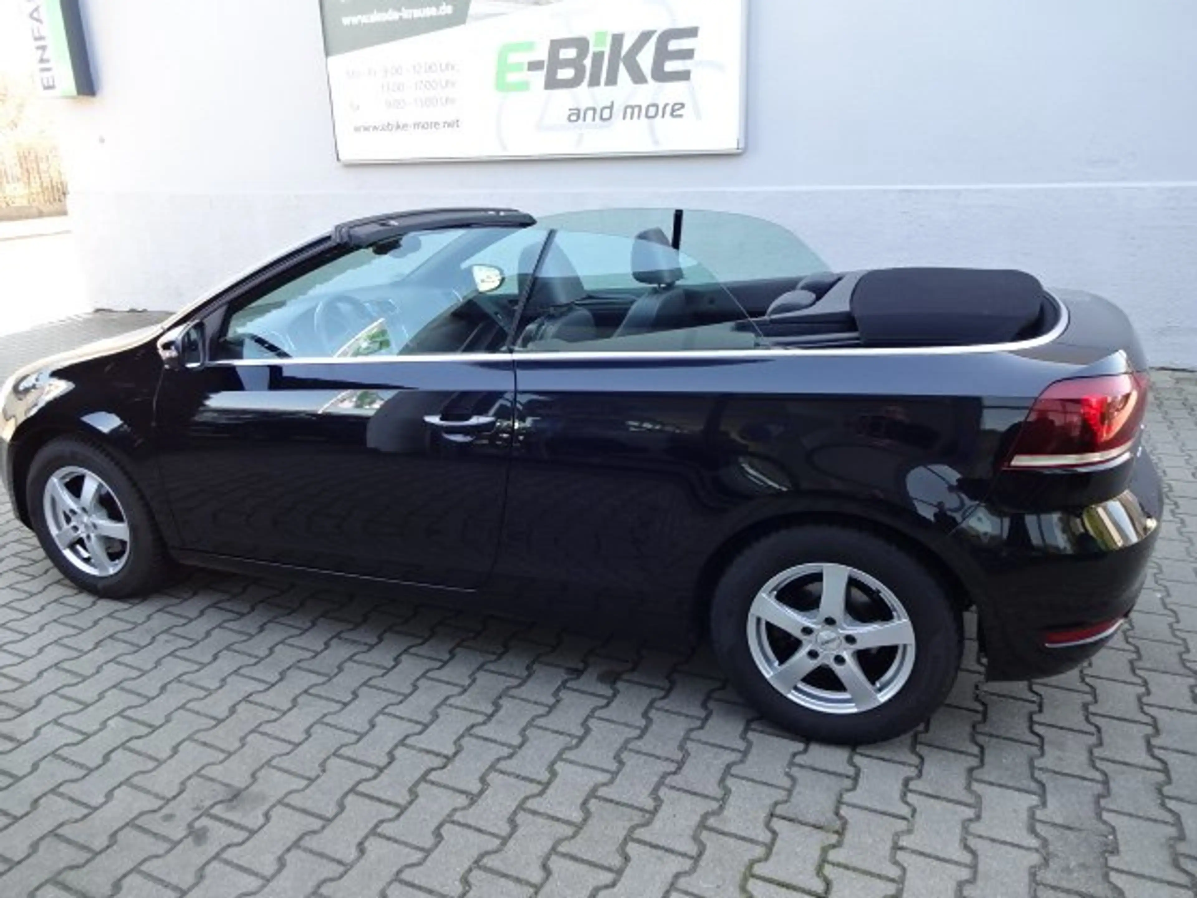 Volkswagen Golf Cabriolet Basis BMT — photo 12