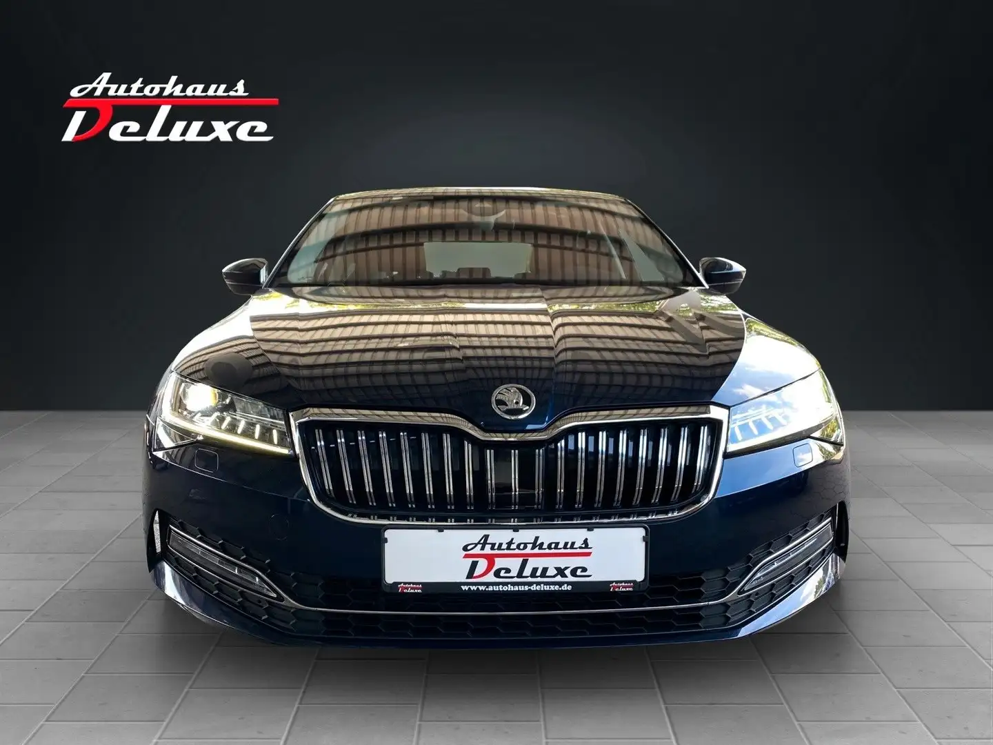 Skoda Superb 2,0TDI STYLE NAVI-KAMERA-PANORAMA-ACC-LED Blauw - 2