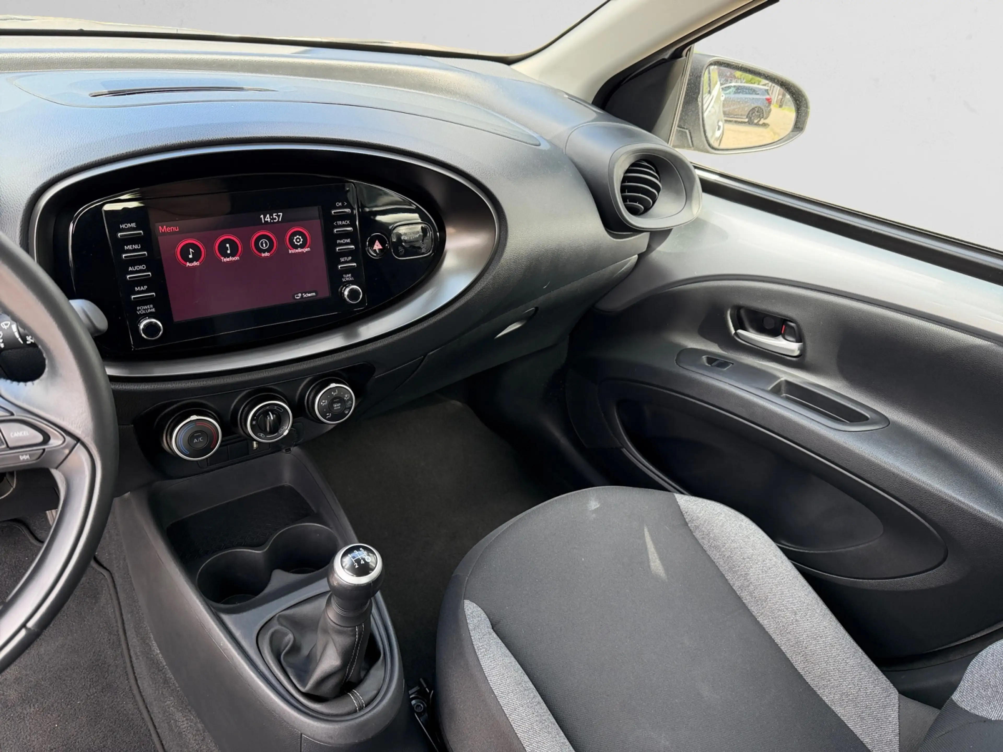 Toyota Aygo X 1.0 VVT-i MT Play+ NAP 38dkm, Camera, Led, Carplay — photo 8