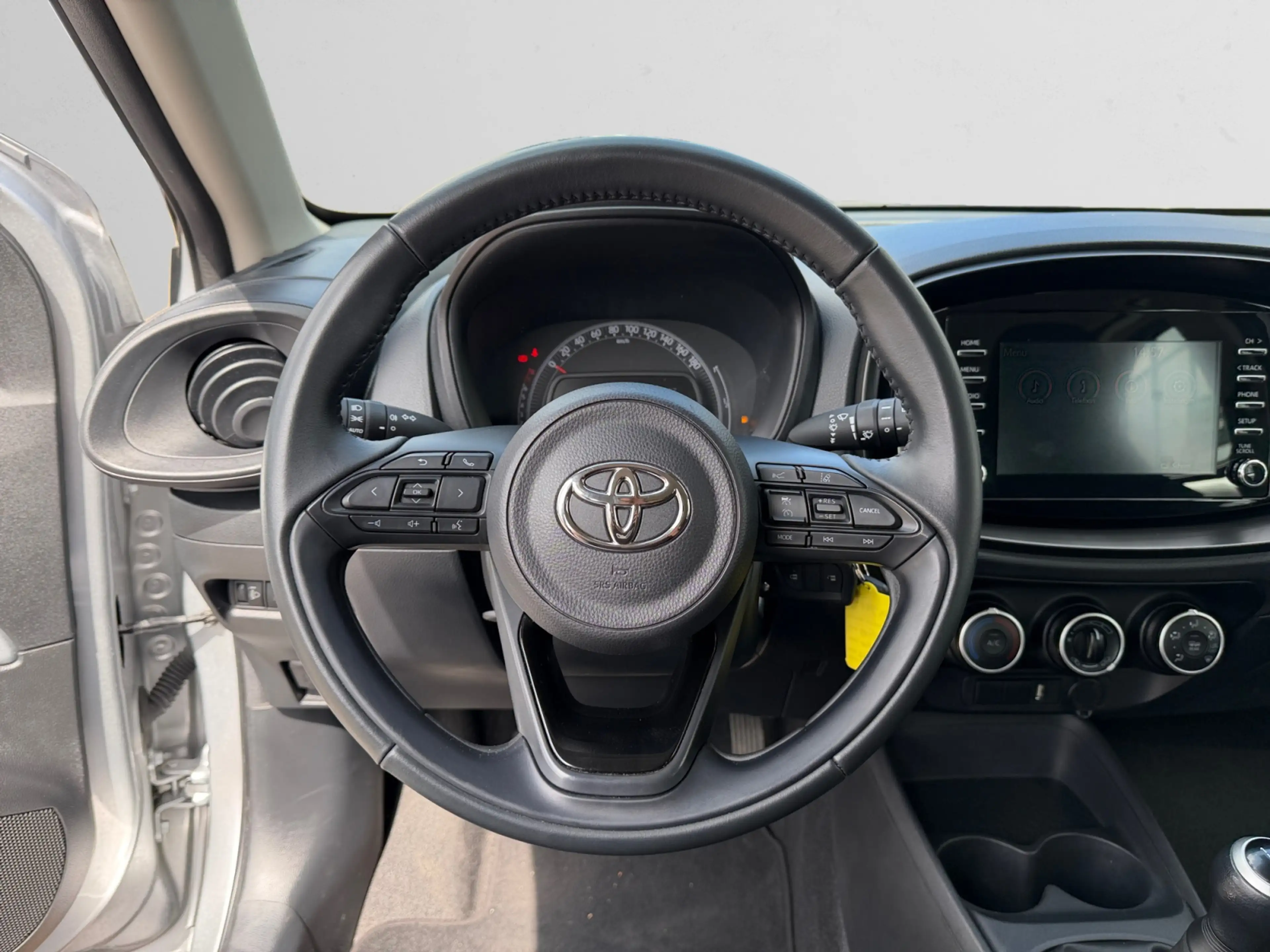 Toyota Aygo X 1.0 VVT-i MT Play+ NAP 38dkm, Camera, Led, Carplay — photo 10