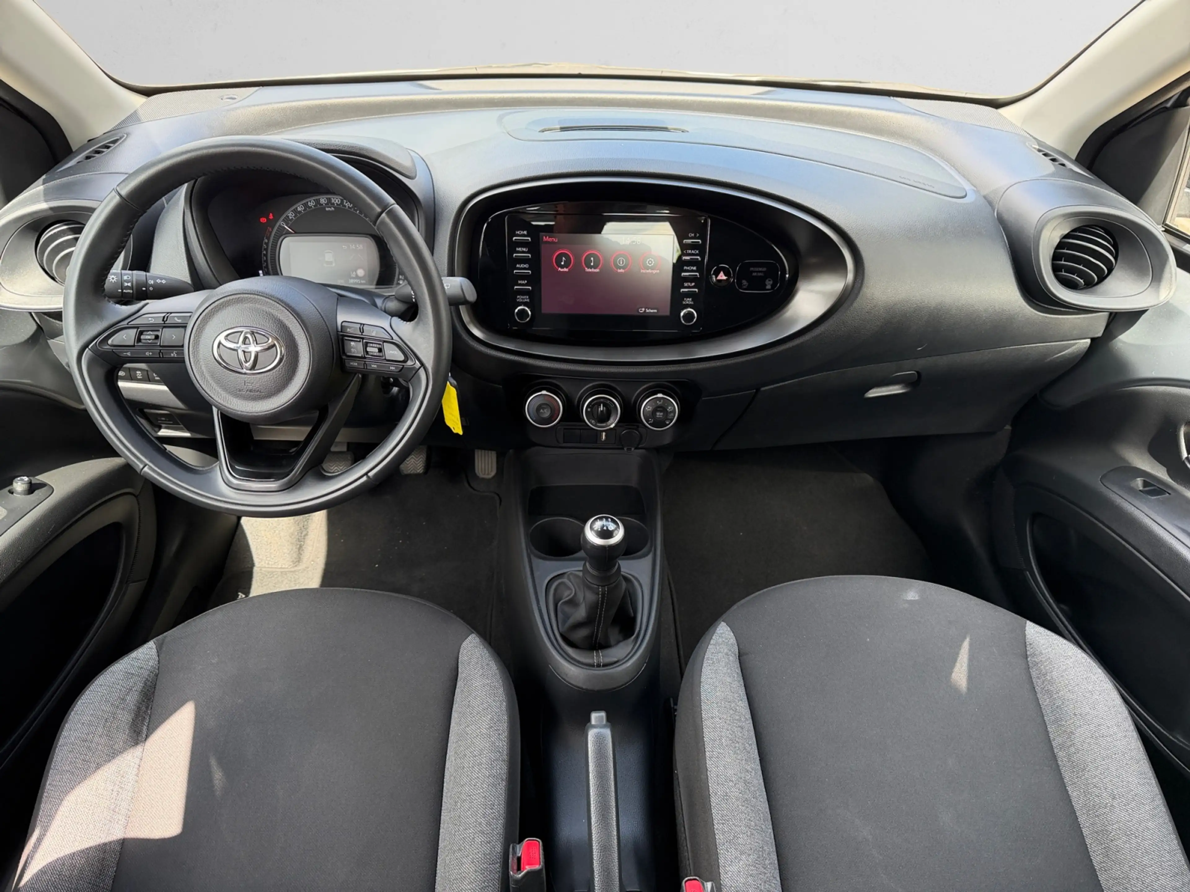 Toyota Aygo X 1.0 VVT-i MT Play+ NAP 38dkm, Camera, Led, Carplay — photo 6