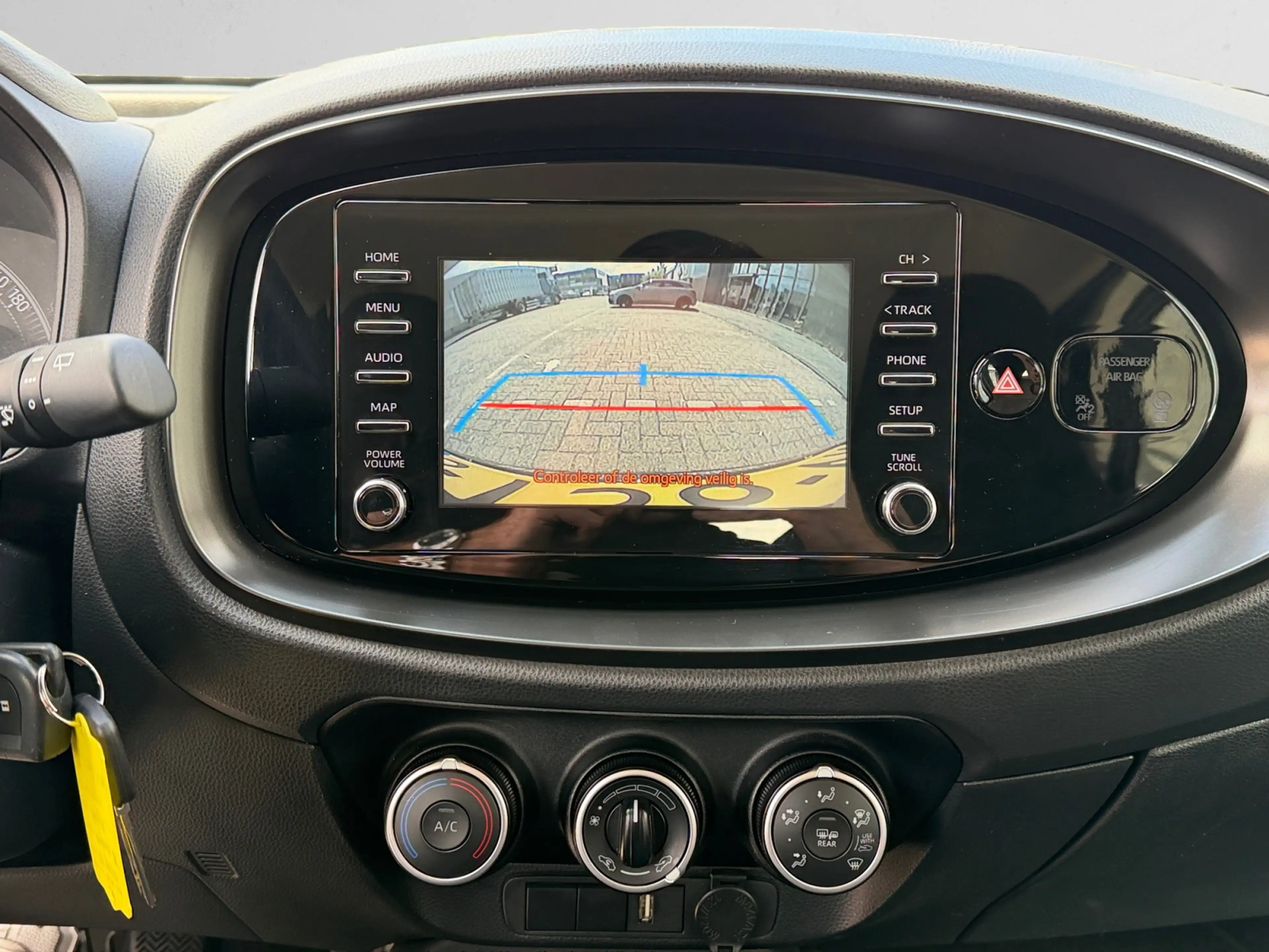 Toyota Aygo X 1.0 VVT-i MT Play+ NAP 38dkm, Camera, Led, Carplay — photo 9