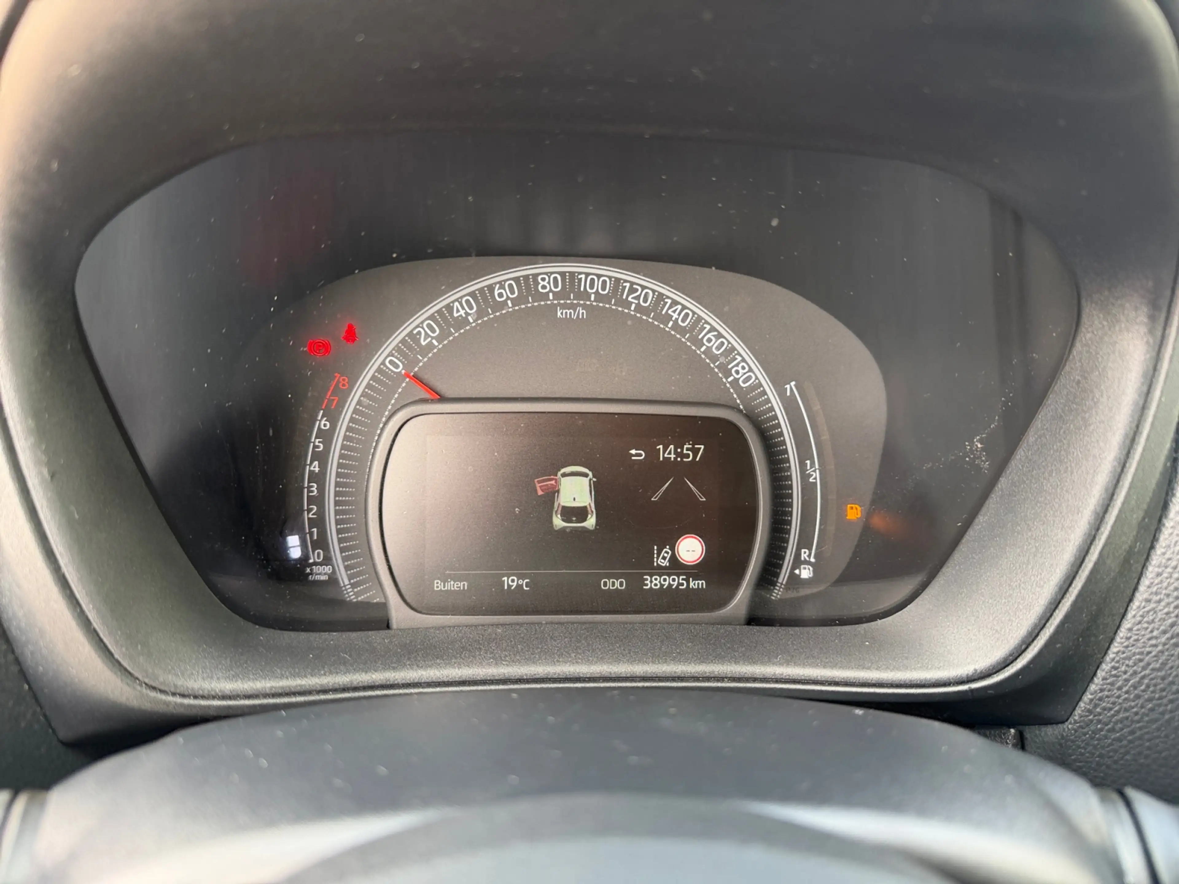 Toyota Aygo X 1.0 VVT-i MT Play+ NAP 38dkm, Camera, Led, Carplay — photo 12