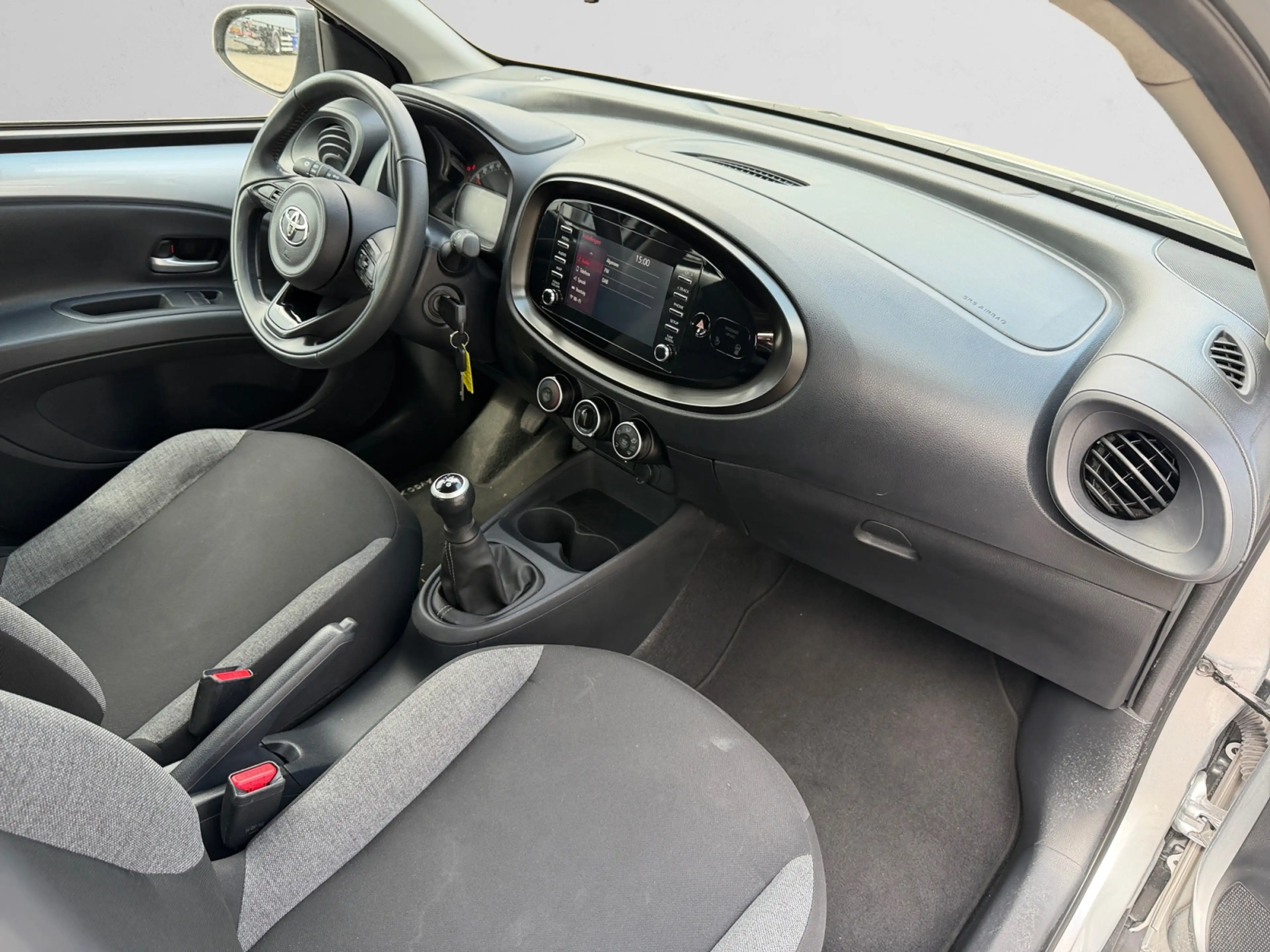 Toyota Aygo X 1.0 VVT-i MT Play+ NAP 38dkm, Camera, Led, Carplay — photo 7