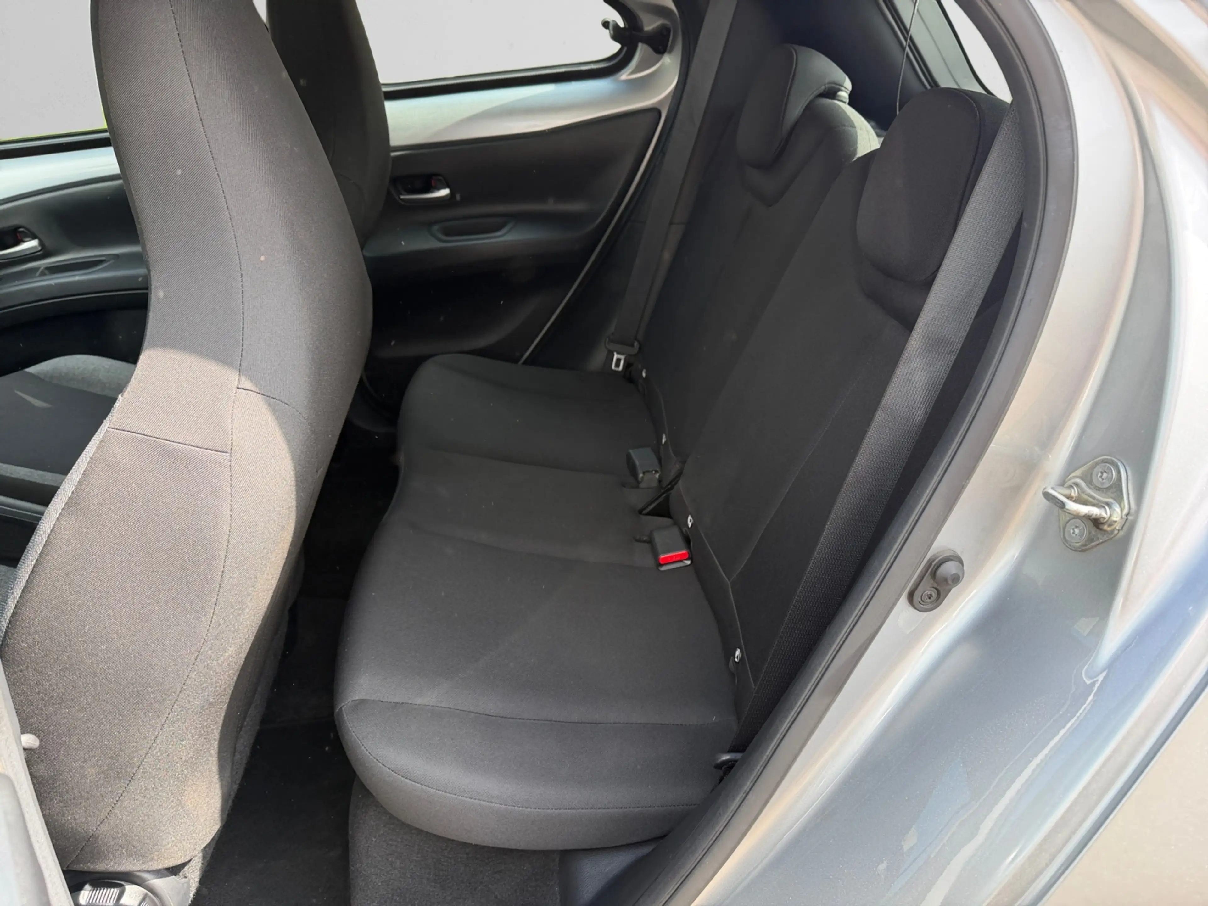 Toyota Aygo X 1.0 VVT-i MT Play+ NAP 38dkm, Camera, Led, Carplay — photo 15