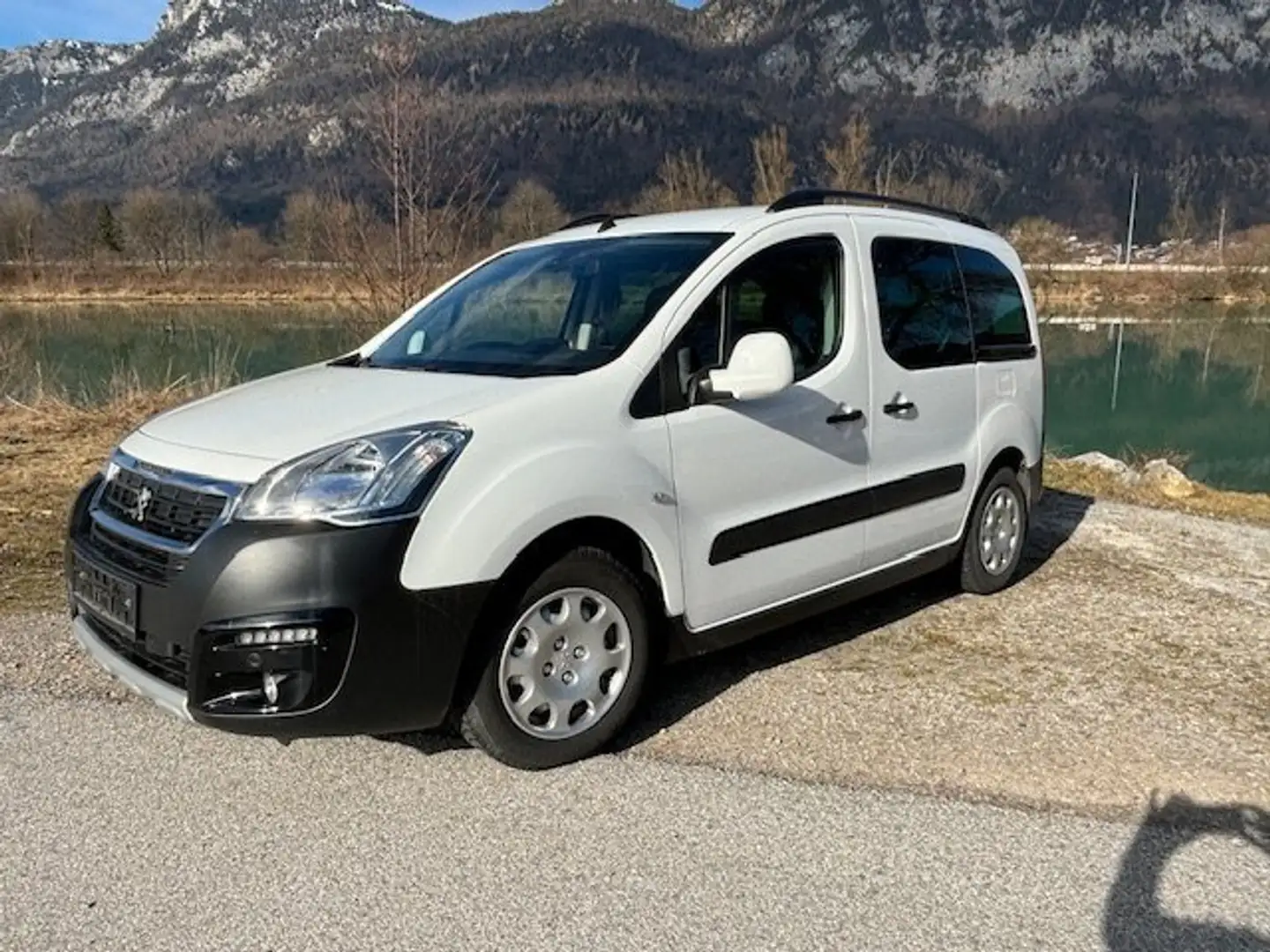 Peugeot Partner Partner Tepee Active 1,6 BHDI 100 S Weiß - 2
